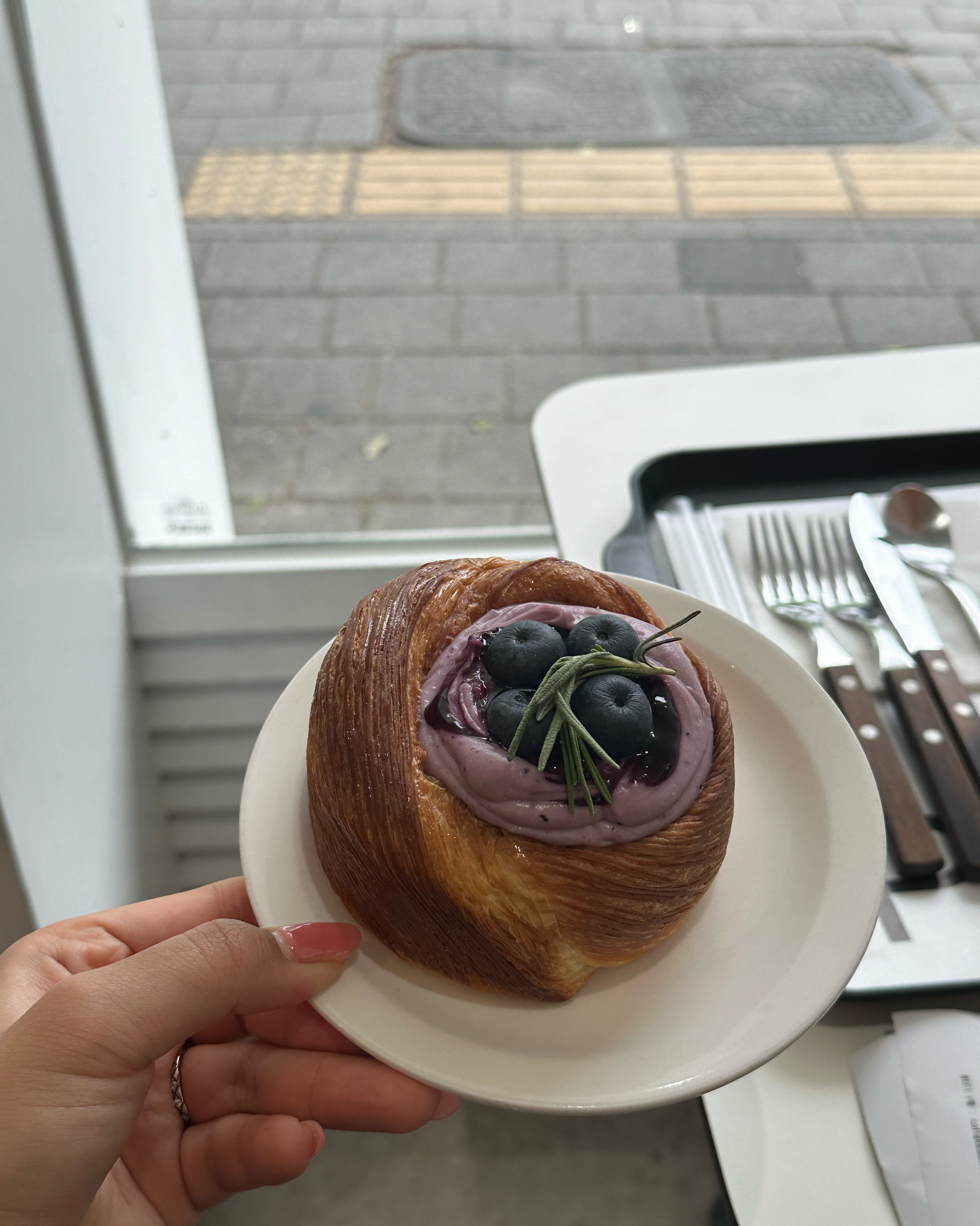 수성못 카페 찾다가 첫방문인데 뷰도 좋고 베이커리 페스츄리도 정말 맛있어요 ㅎㅎㅎ - 대구 맛집 포켓