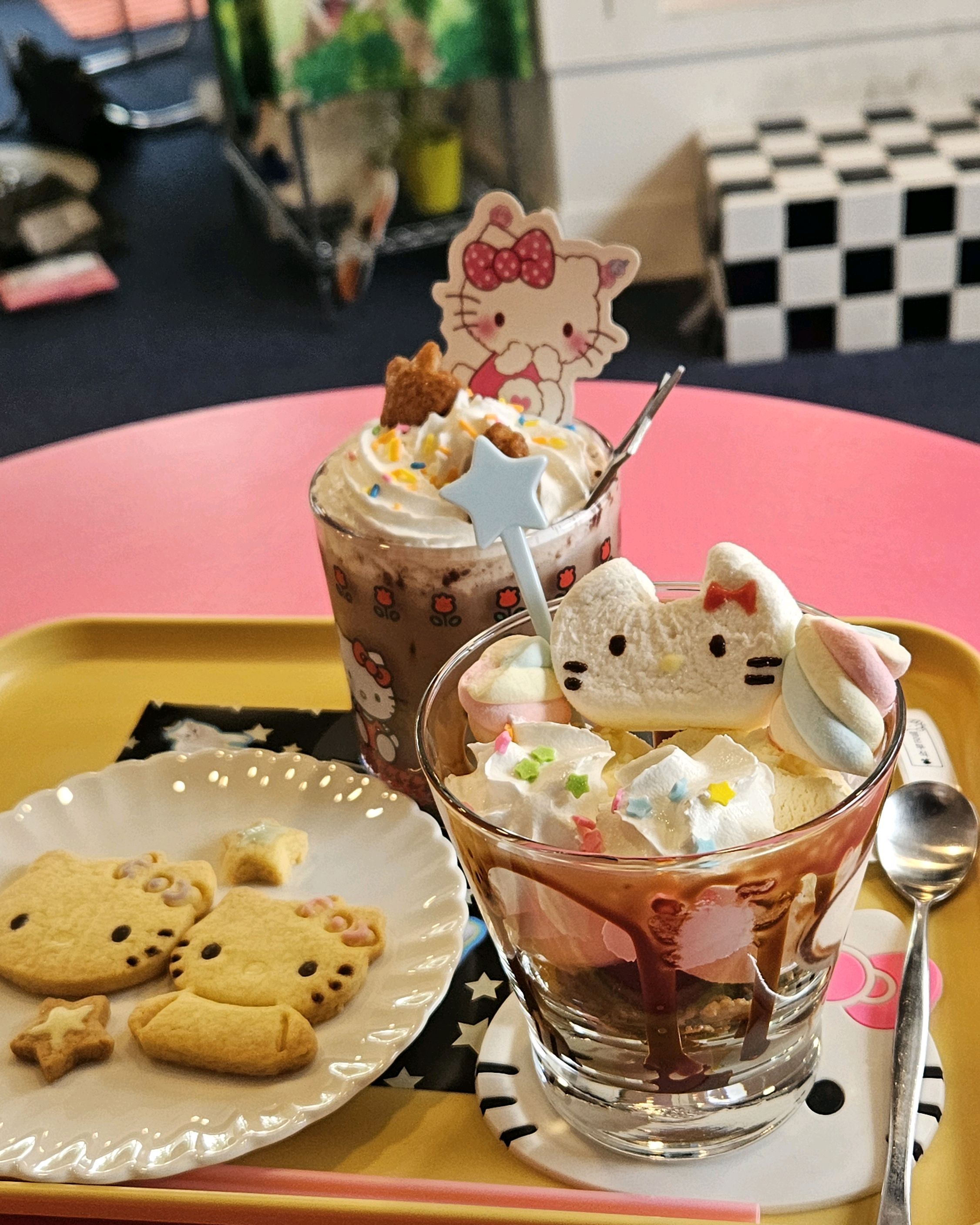 완전 짱 기엽고 이뻐요♥︎ 그리고 맛있어요!! 다음에 또 올것같아요 그리고 사장님도 친절하