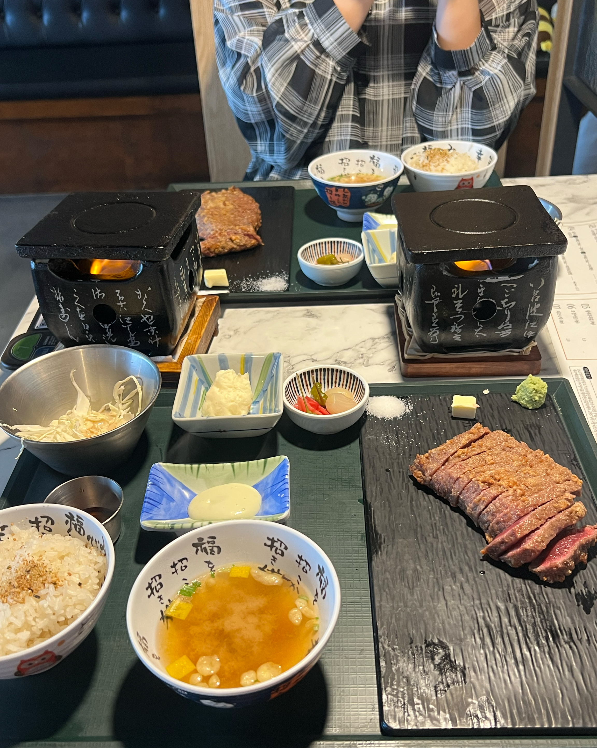 너무 맛있어요 ㅠㅠ 소 자 시켰는데도 양 많아서 정말 배불리 먹었어용 ㅎㅎ 직원분들도 친절