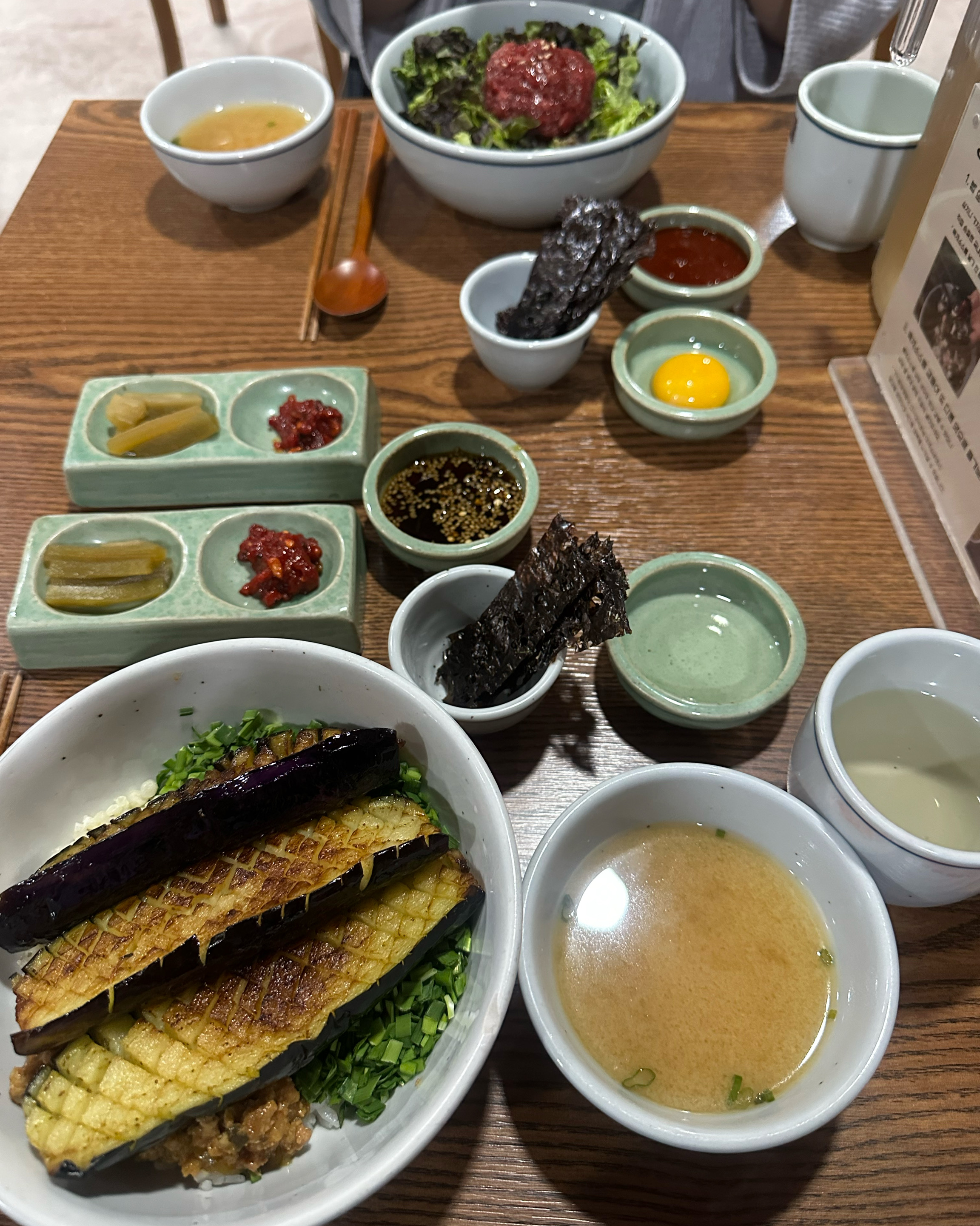 가지덮밥 너무 맛있어용  다 간이 세지도 않고 조화로워용 - 대구 맛집 향택 동대구점