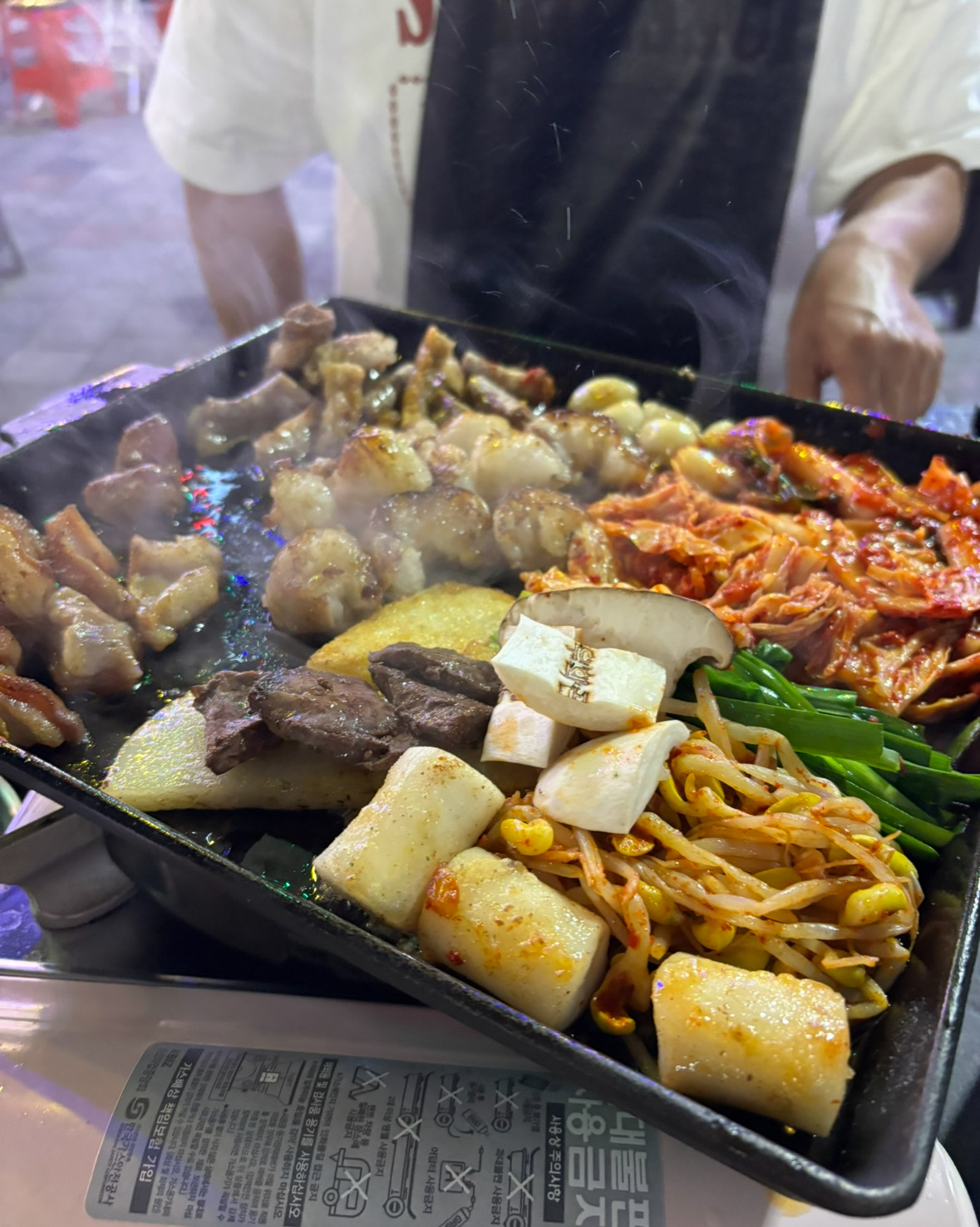 야장 분위기도 좋고 고기들 싹 다 맛있는데 그중에 특히 대창이 진짜 맛있습니다. 분위기도 