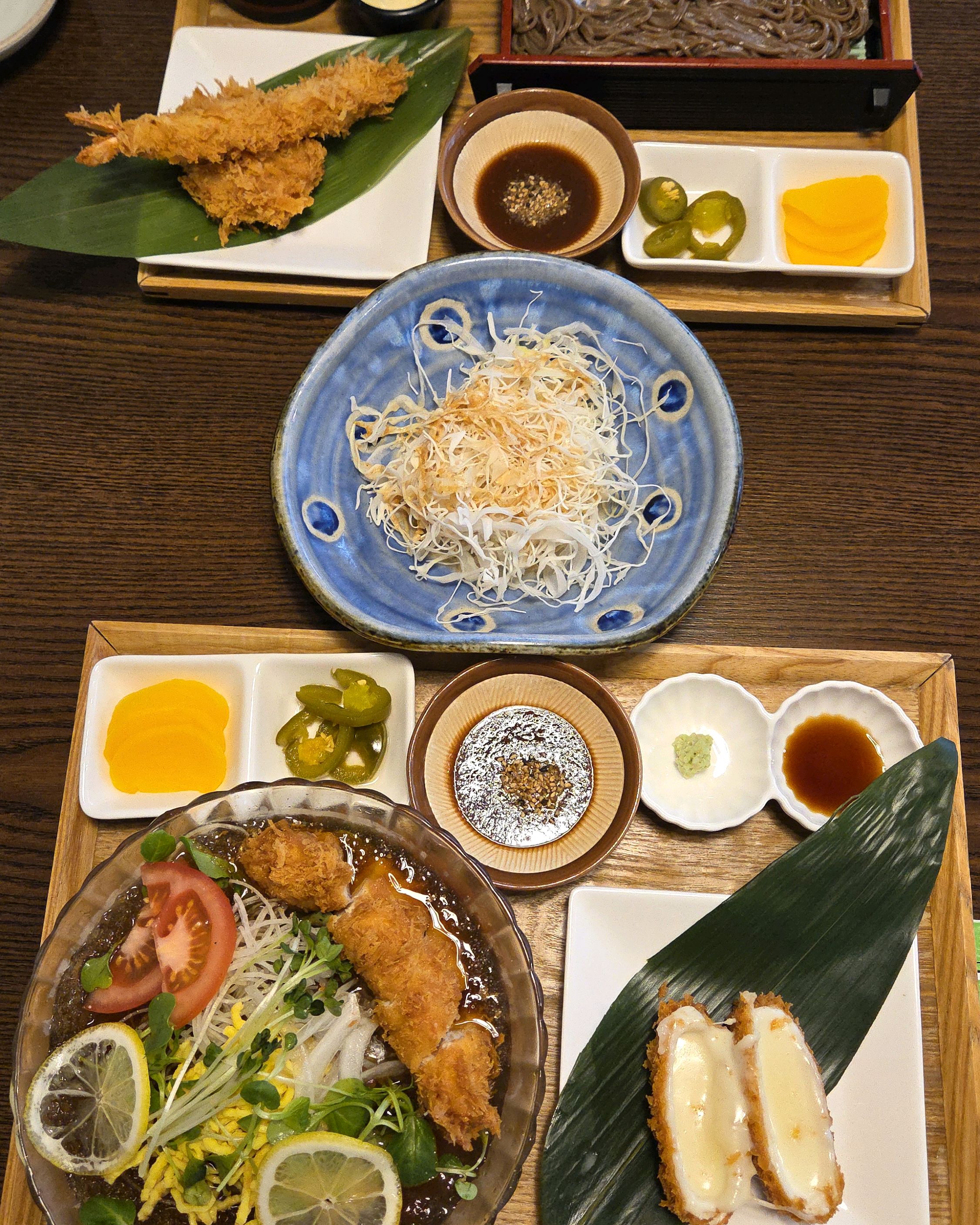 소바가 먹고싶었는데 진짜 잘 찾아온거같아요😍 소바도 카츠도 다 맛있어서 즐거운 저녁시간이었