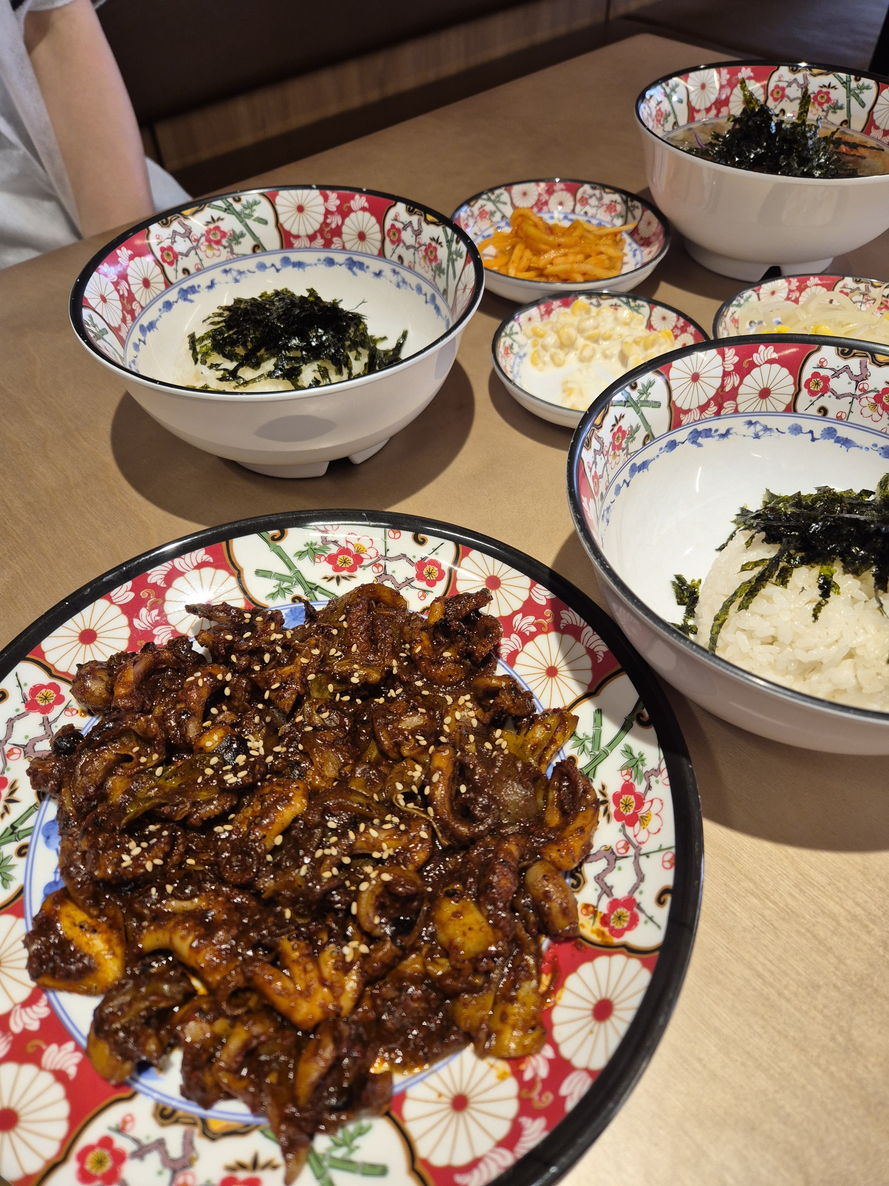 불향 가득한 쭈꾸미 맛있게 잘먹었습니다~! 웬만한 유명한 쭈꾸미집들보다 더 맛있어용ㅠㅠ ❤