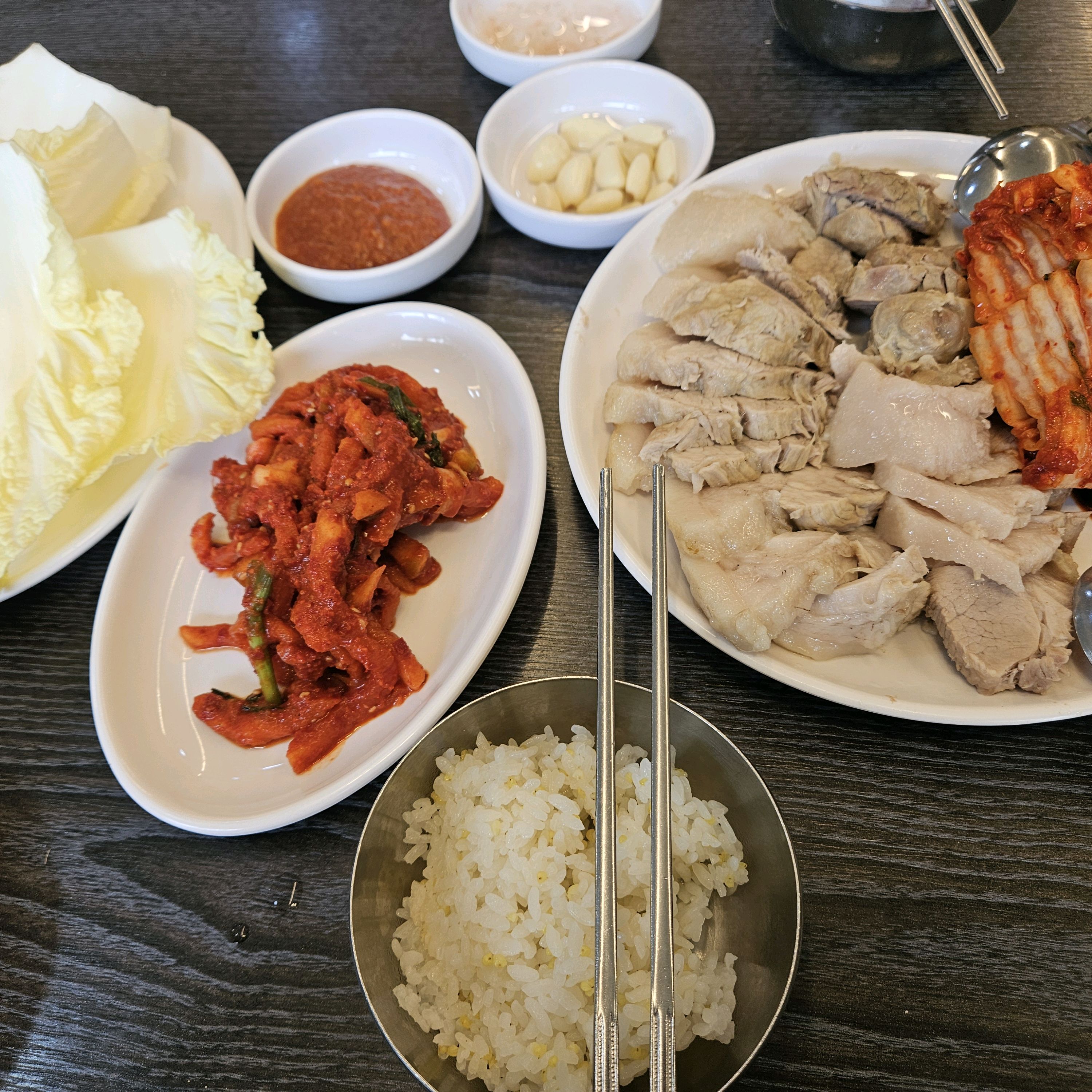 가성비 좋아요 - 성수 맛집 훼미리손칼국수보쌈