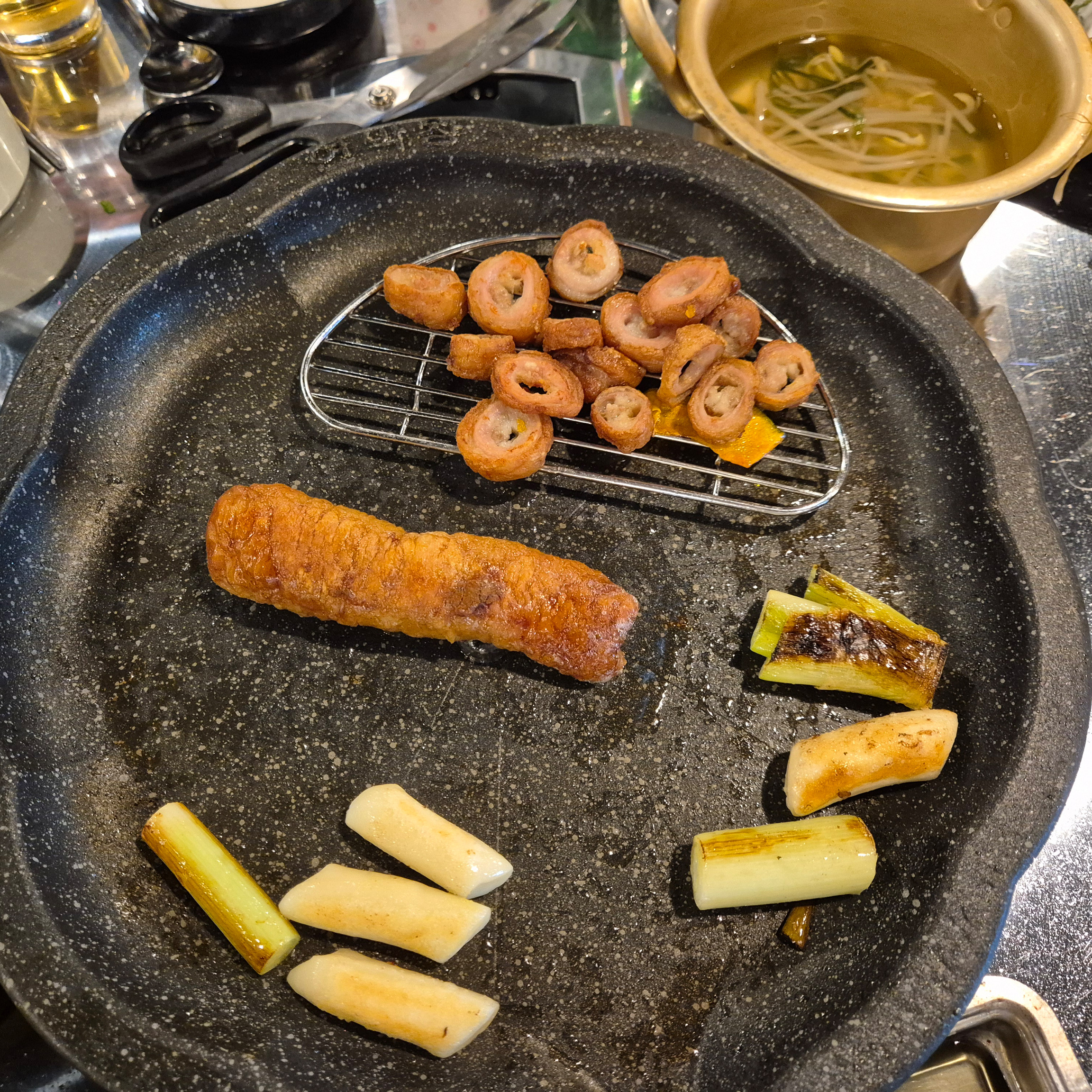 맛있어서 후다닥 먹는다고 막창사진이 많이 없는데 잡내도 없고 너무 맛있어용 - 대구 맛집 연막창 침산고성직영점