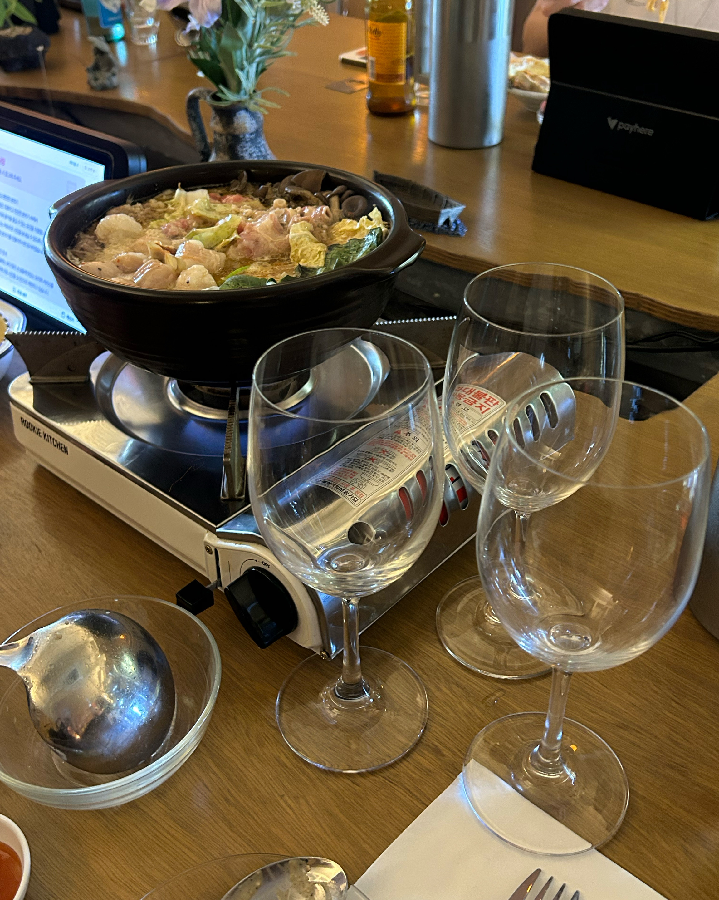 논현 본점만 가다가 구월동에도 생겼다고 해서 가봤는데 맛 똑같이 맛있어요ㅠㅠ 인테리어 더