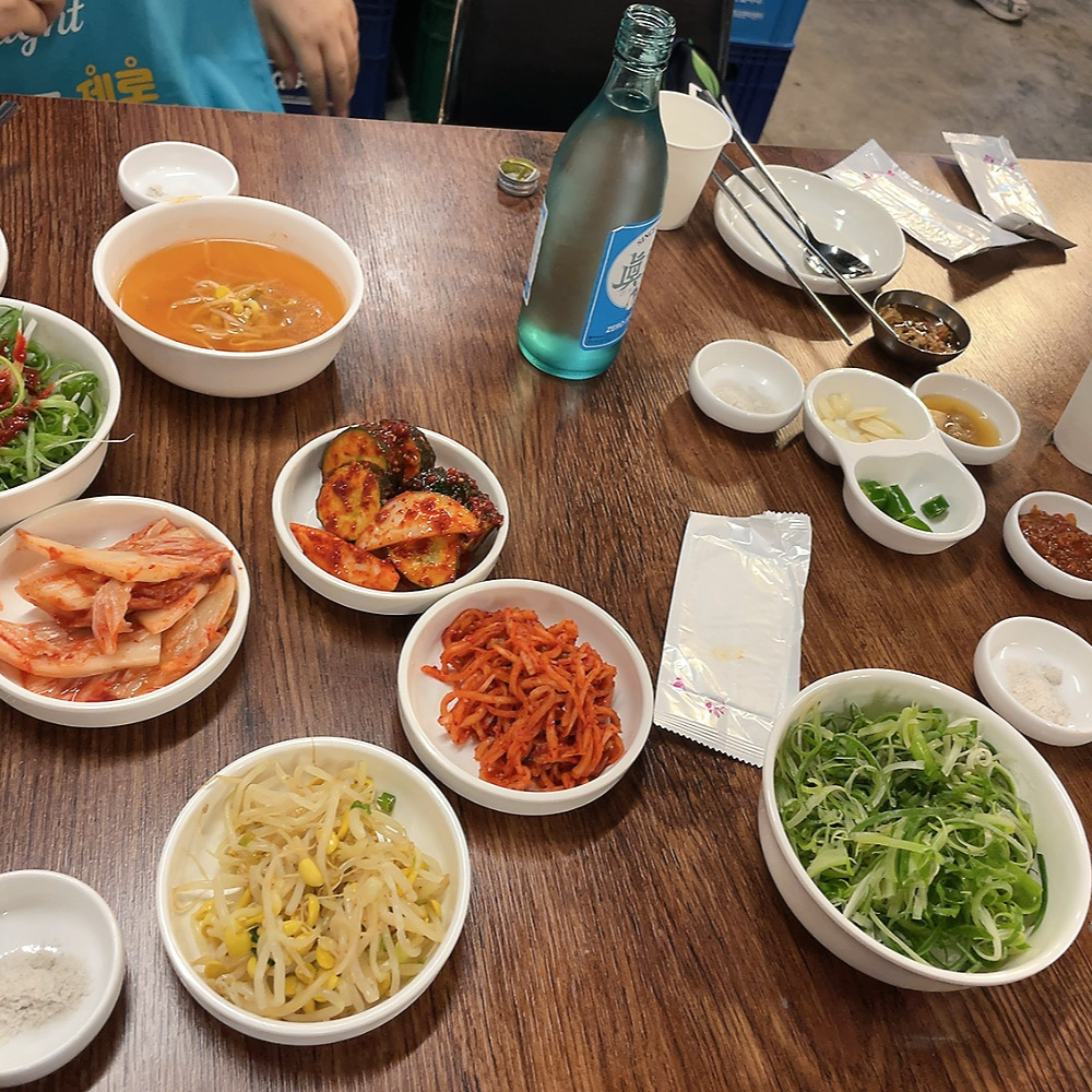 기본 반찬도 맛있고 고기 넘 맛있어요 - 대전 맛집 행운 대전 월평