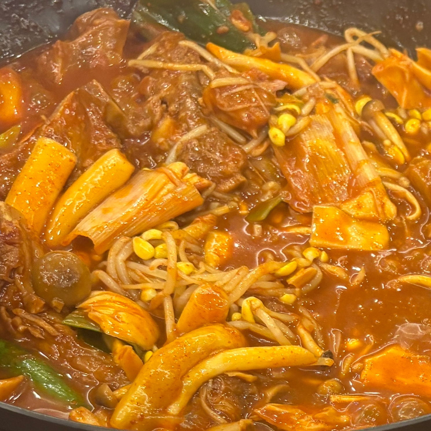 친구가 예약해서 왔는데 너무 부드럽고 마싯어요..♡ - 대전 맛집 앞산큰골집 대전둔산점