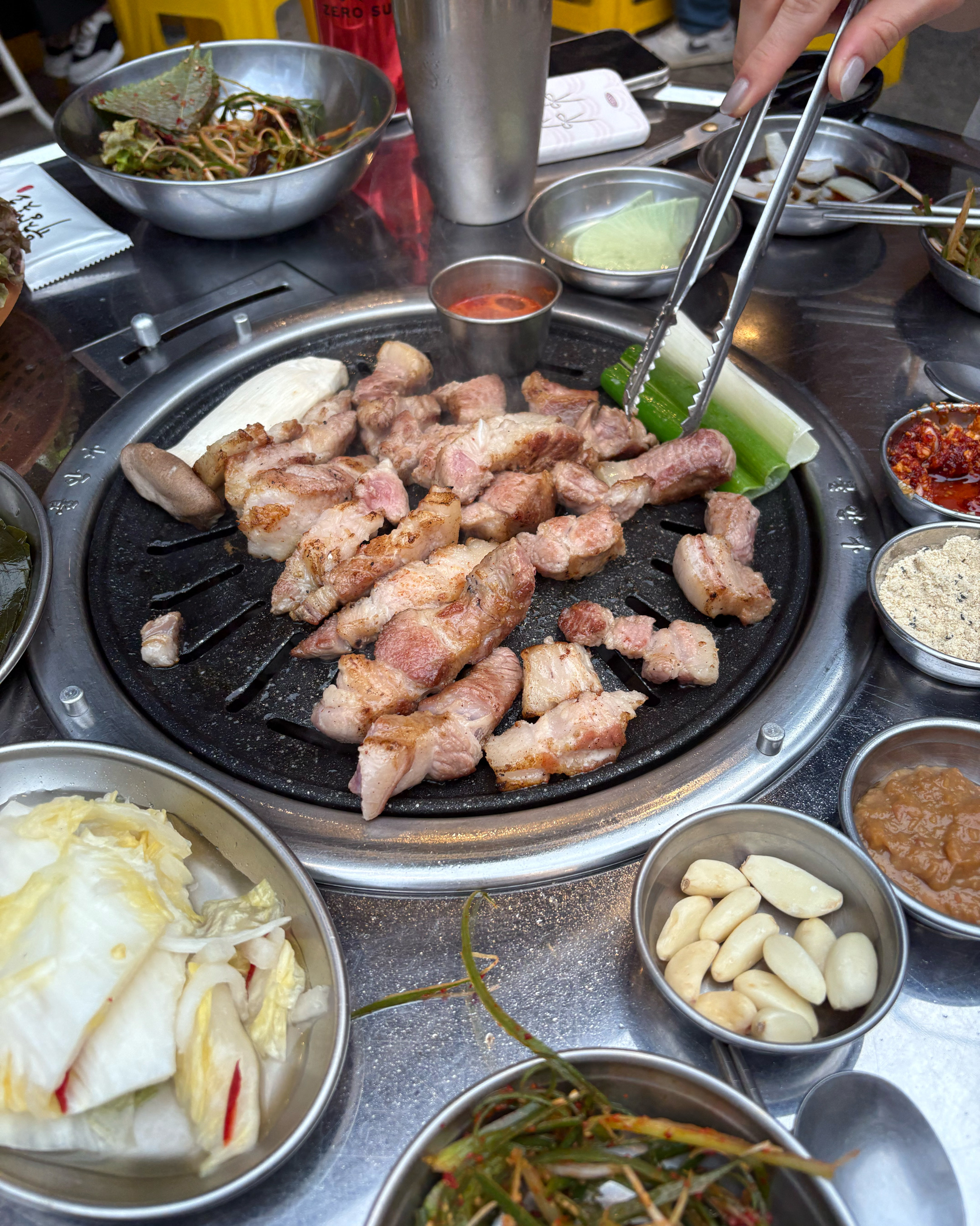 저렴한데 고기 맛이ㅛ고 이 날씨에 야장자히 분위기 너무너무 좋아요 .. 서울옴 거 같아요