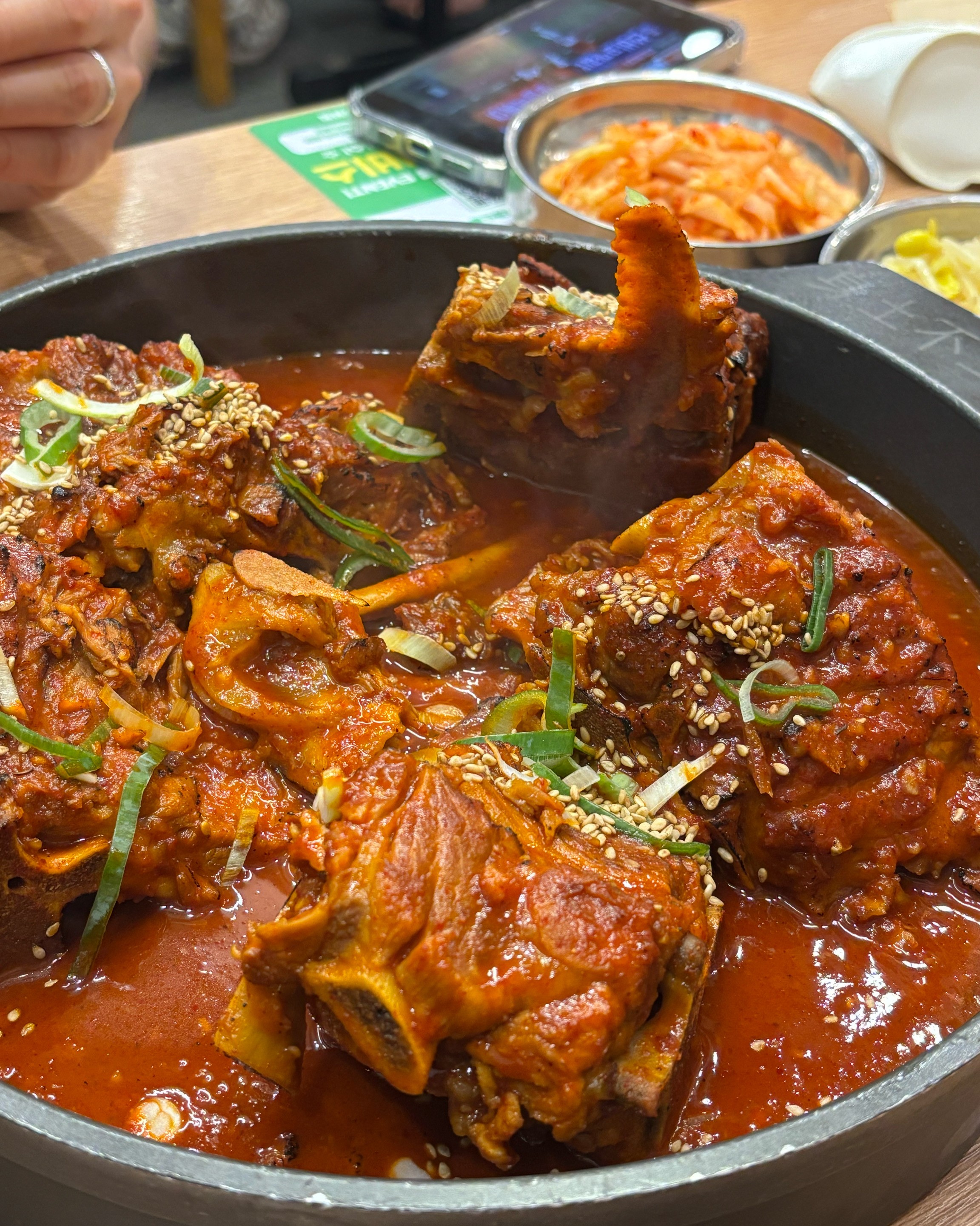 엄청 부드럽고 맛있어요 - 대전 맛집 조프로뼈구이 관평점