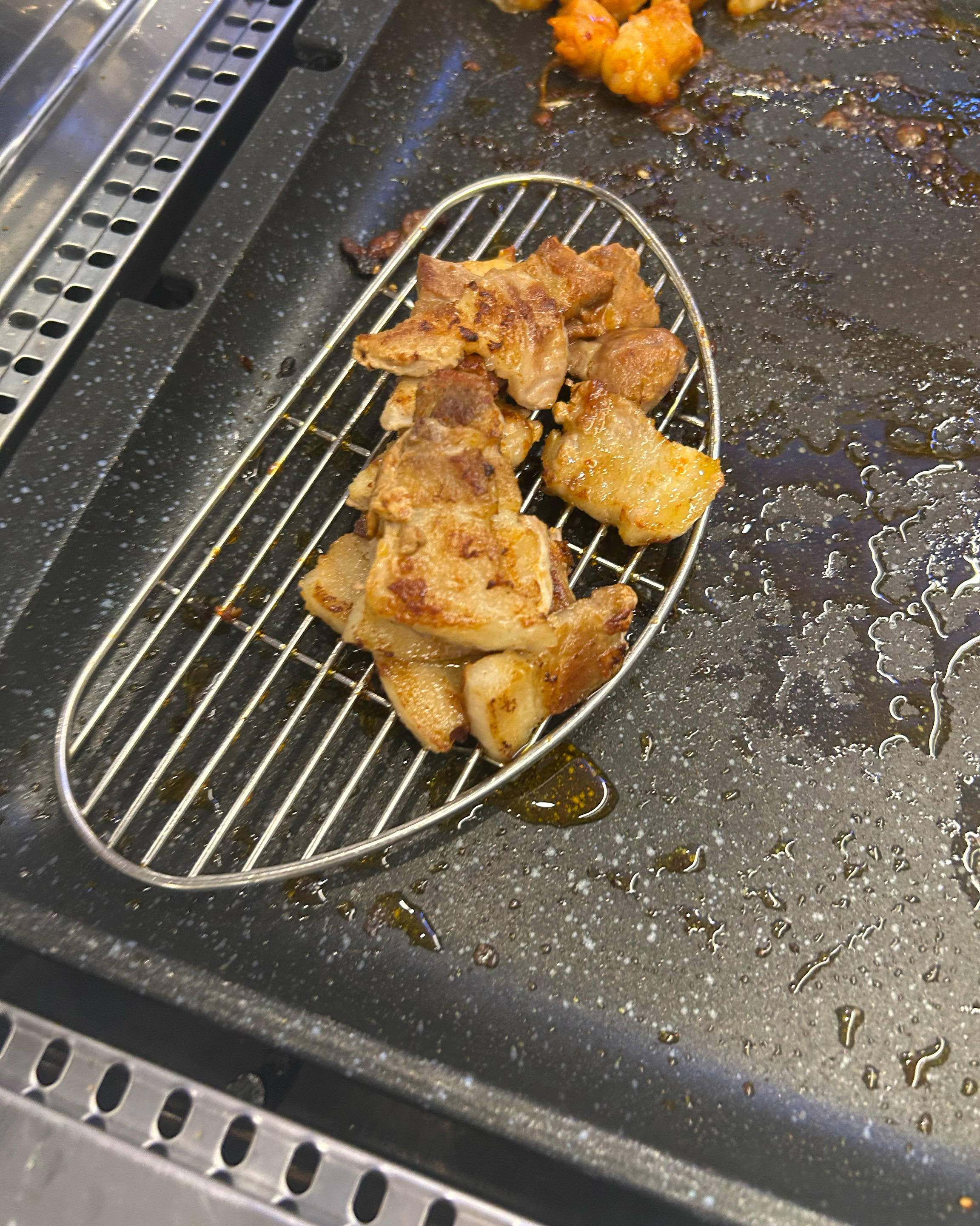 고기도 맛잇고 셀프바 음식도 좋아요 - 대전 맛집 푸고 대전은행점