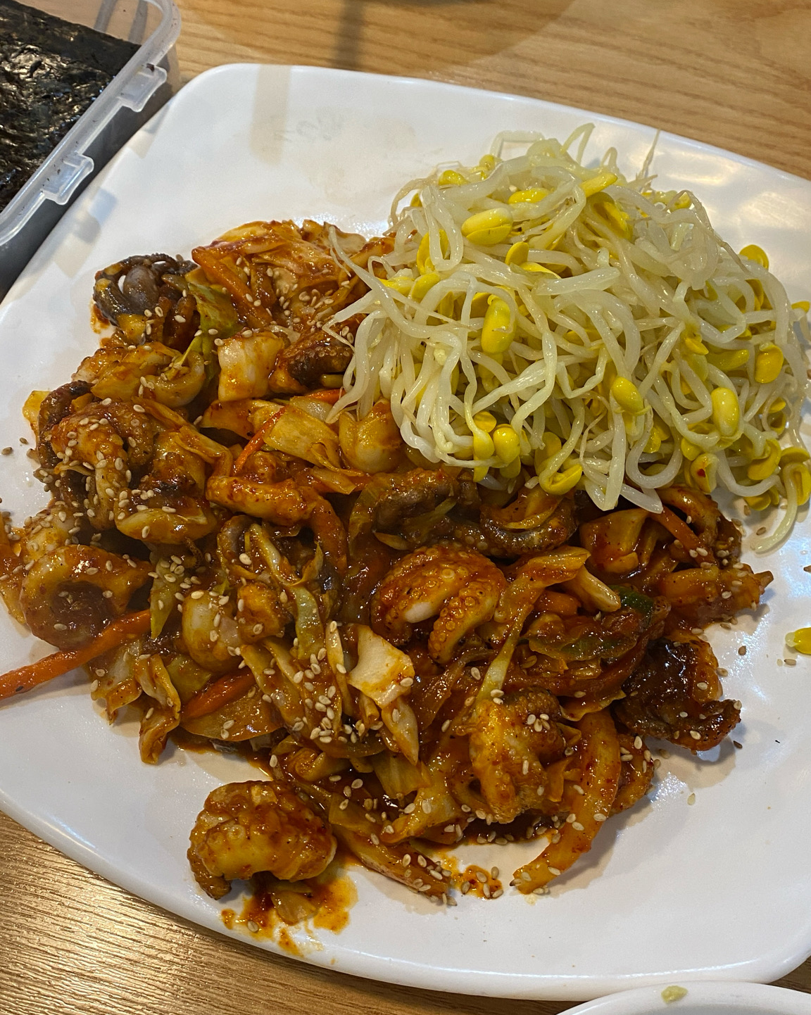 둘이서 쭈꾸미2 칼국수1 시켰는데 칼국수가 진짜 맛나요 - 대전 맛집 온천칼국수