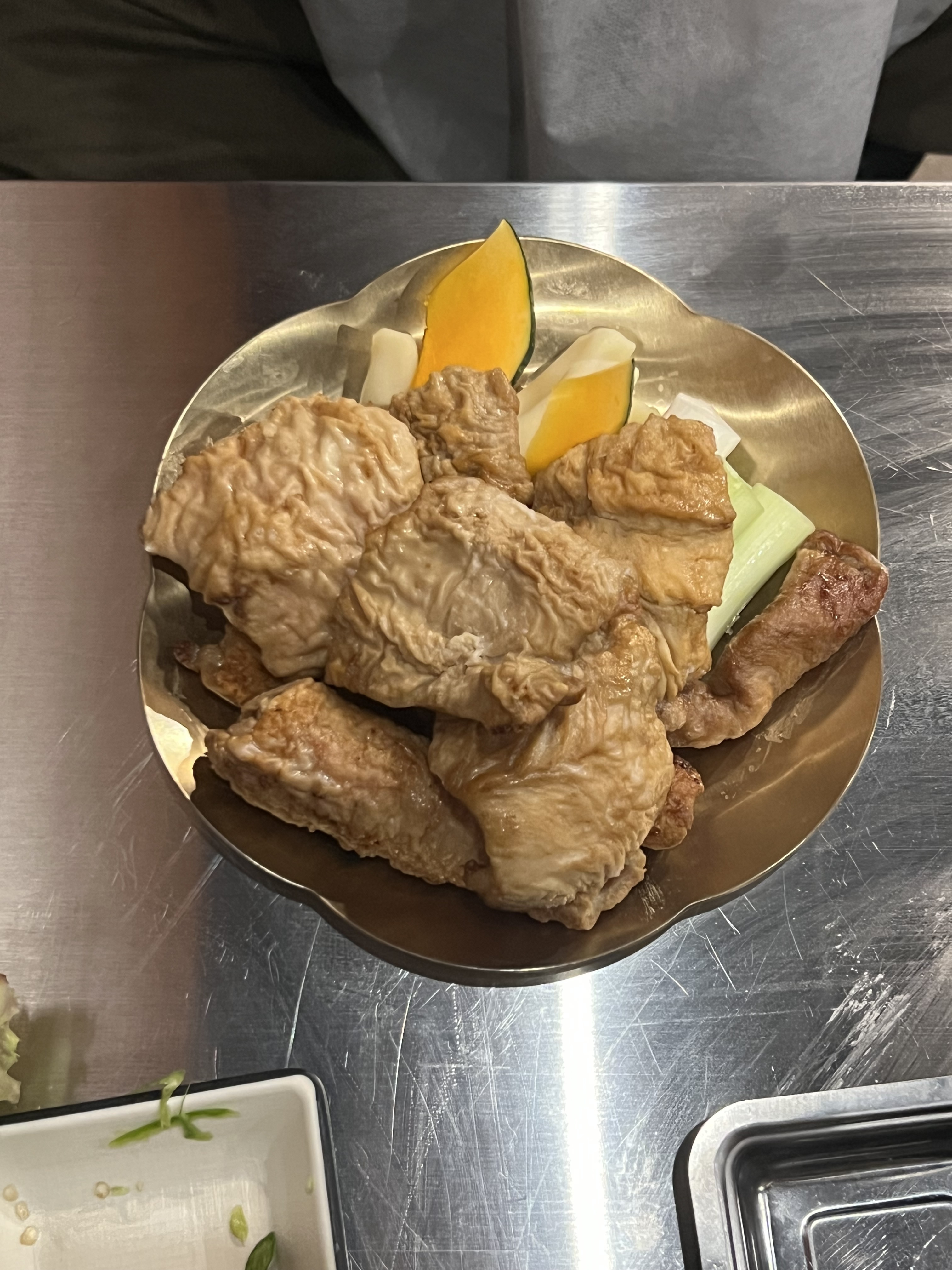 연막창 오픈했다해서 와봤는데 대기도 짧고 셀프바에 야채도 많아서 넘 좋네요 ㅎㅎ막창도 통실