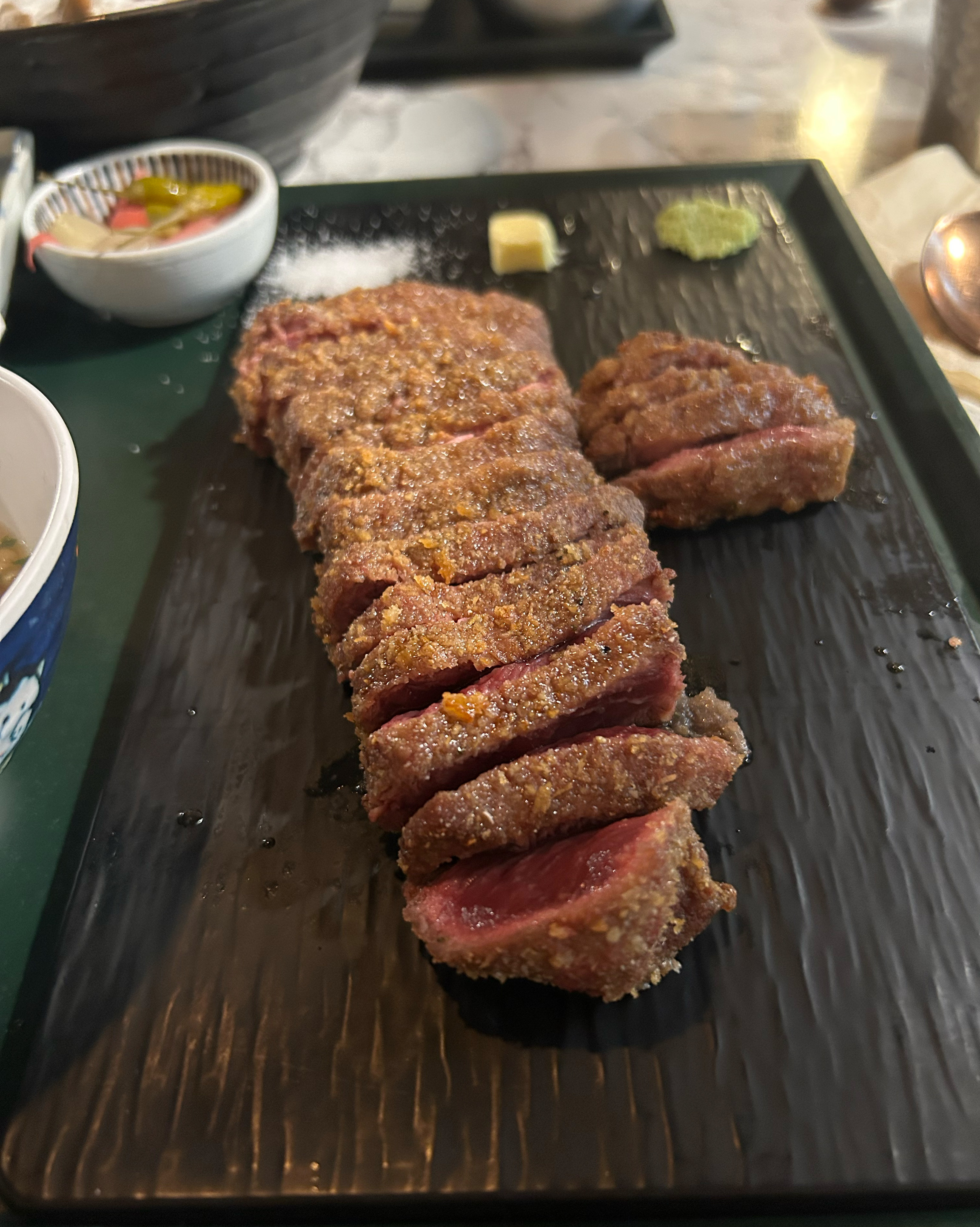 먹어본 카츠 중 최고입니다 고기도 매우 신선하고 - 대전 맛집 고베규카츠 대전은행점