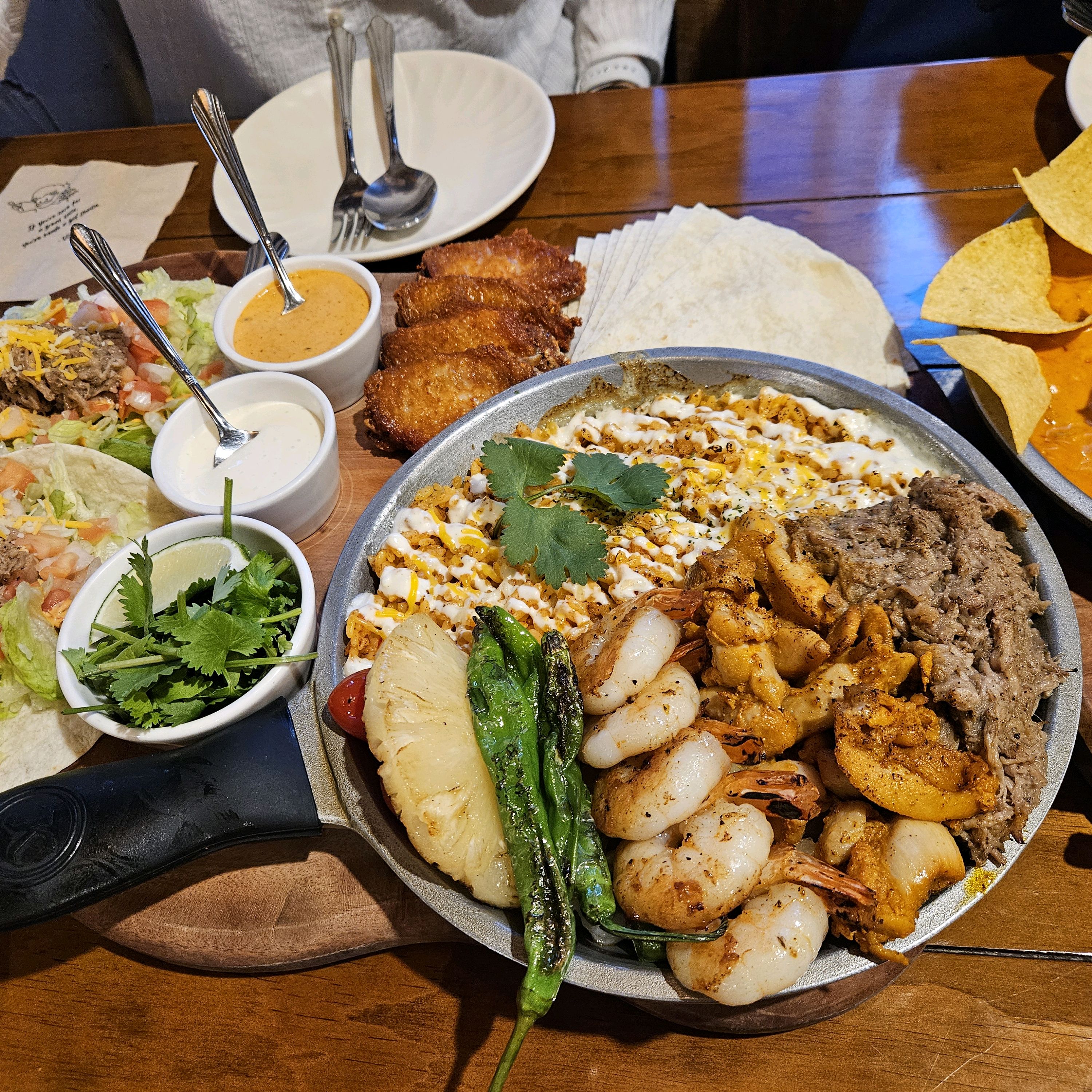 음식들도 너무 맛있고 직원분들도 너무 친절하셨어용! 다음에 또 방문할께요! - 대구 맛집 갓잇 대구삼덕점