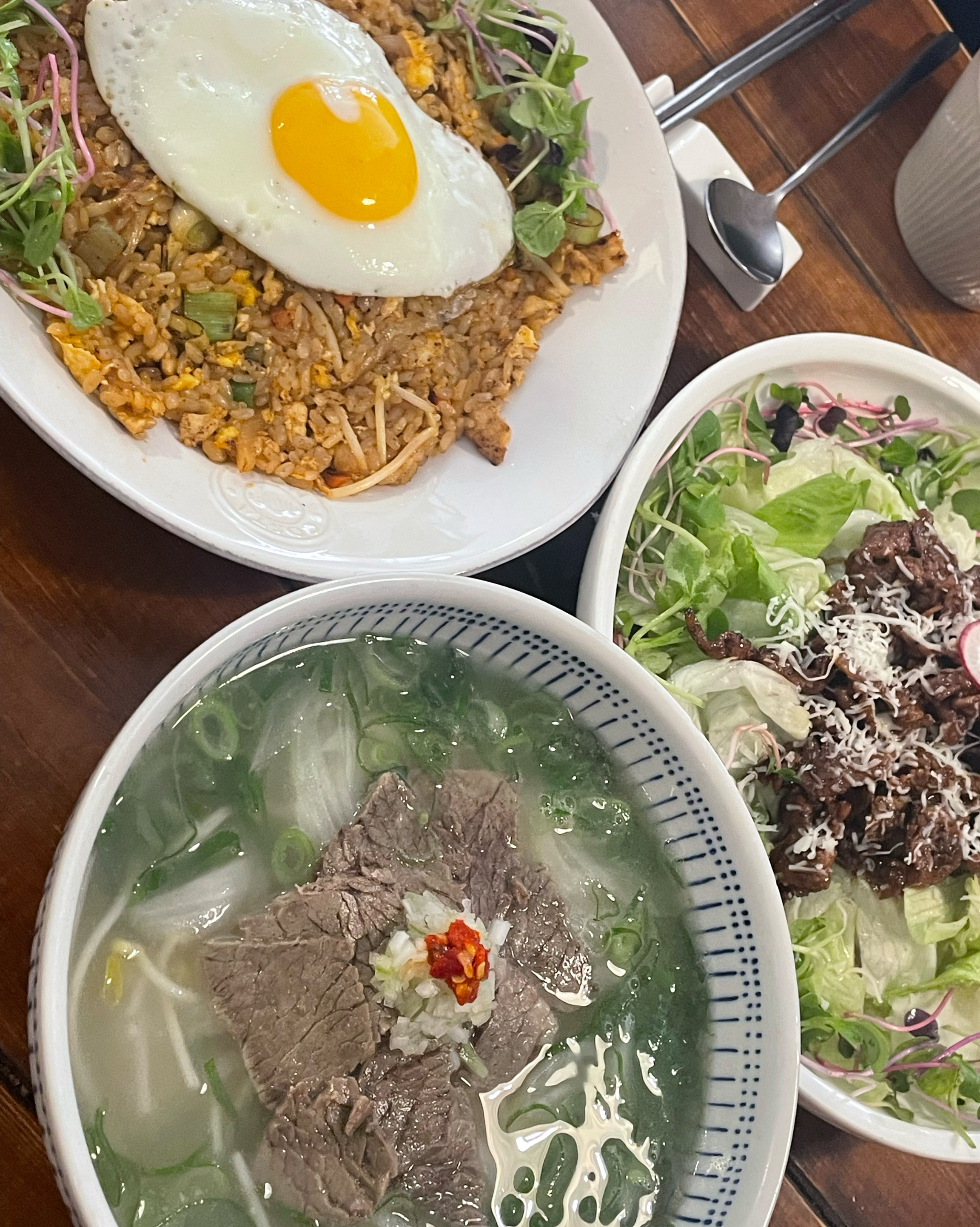 맛집이라거해서 왔는데 넘 맛있어요!! 메뉴도 다양하고 좌석도 넓어서 쾌적하고 편하게 먹었어