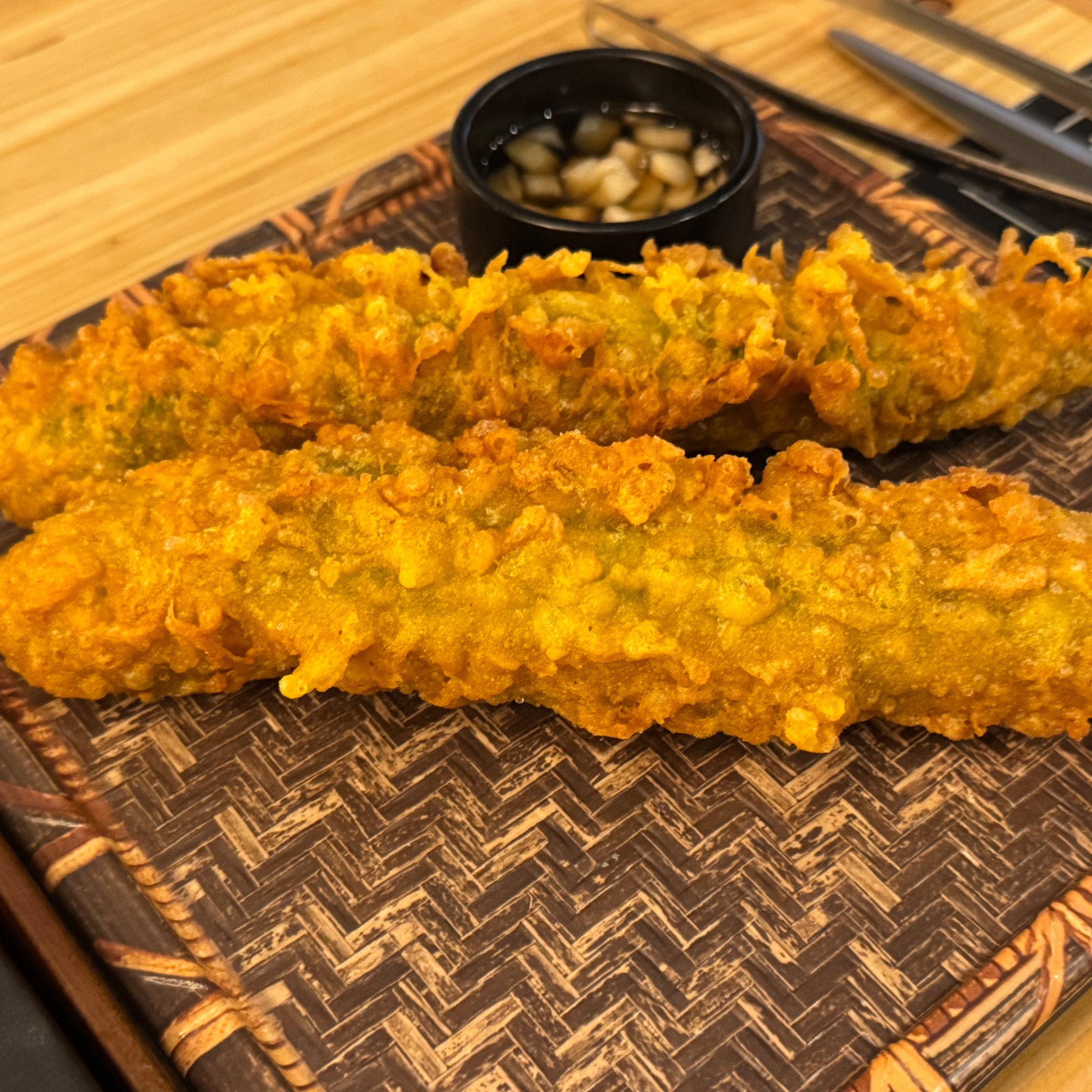 정갈한 한상을 오픈 키친에서 준비해줌. - 대전 맛집 수테