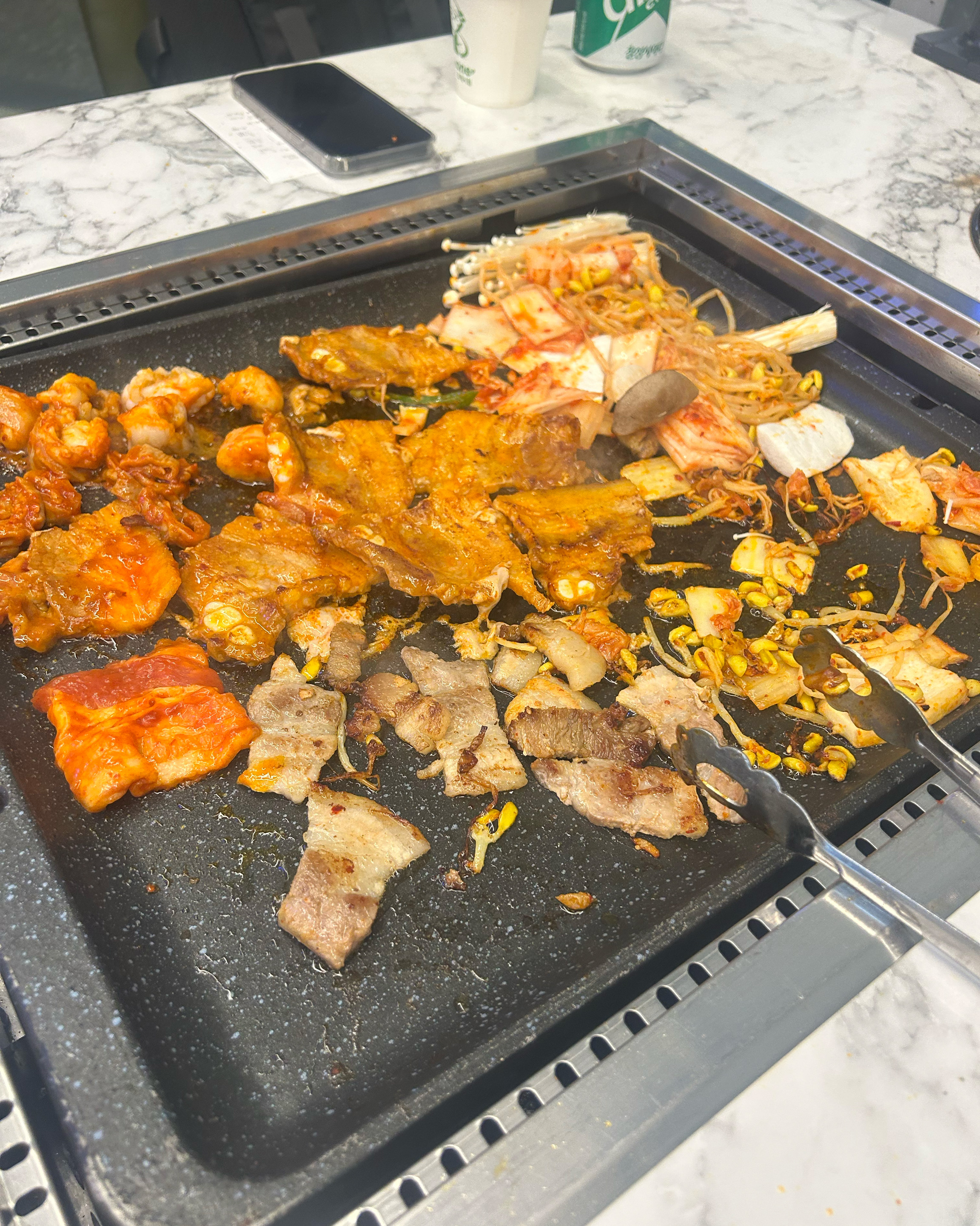 직원분들과 사장님이 친절하시고 다들 이쁘시고 잘 생기셔서 밥 먹을 맛이 두배입니다!! 그리