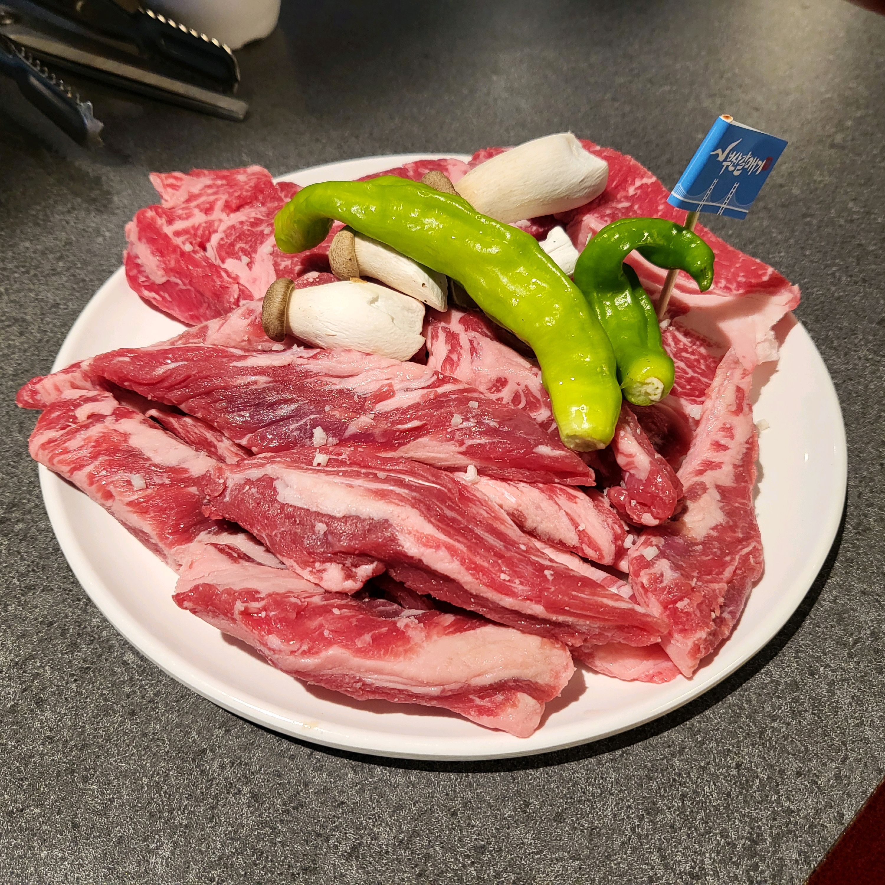 고기가 신선해보이고 맛있었어요~~! 조금 질긴것도 있깅했는데 이가격에 이퀄리티라면 또 방문