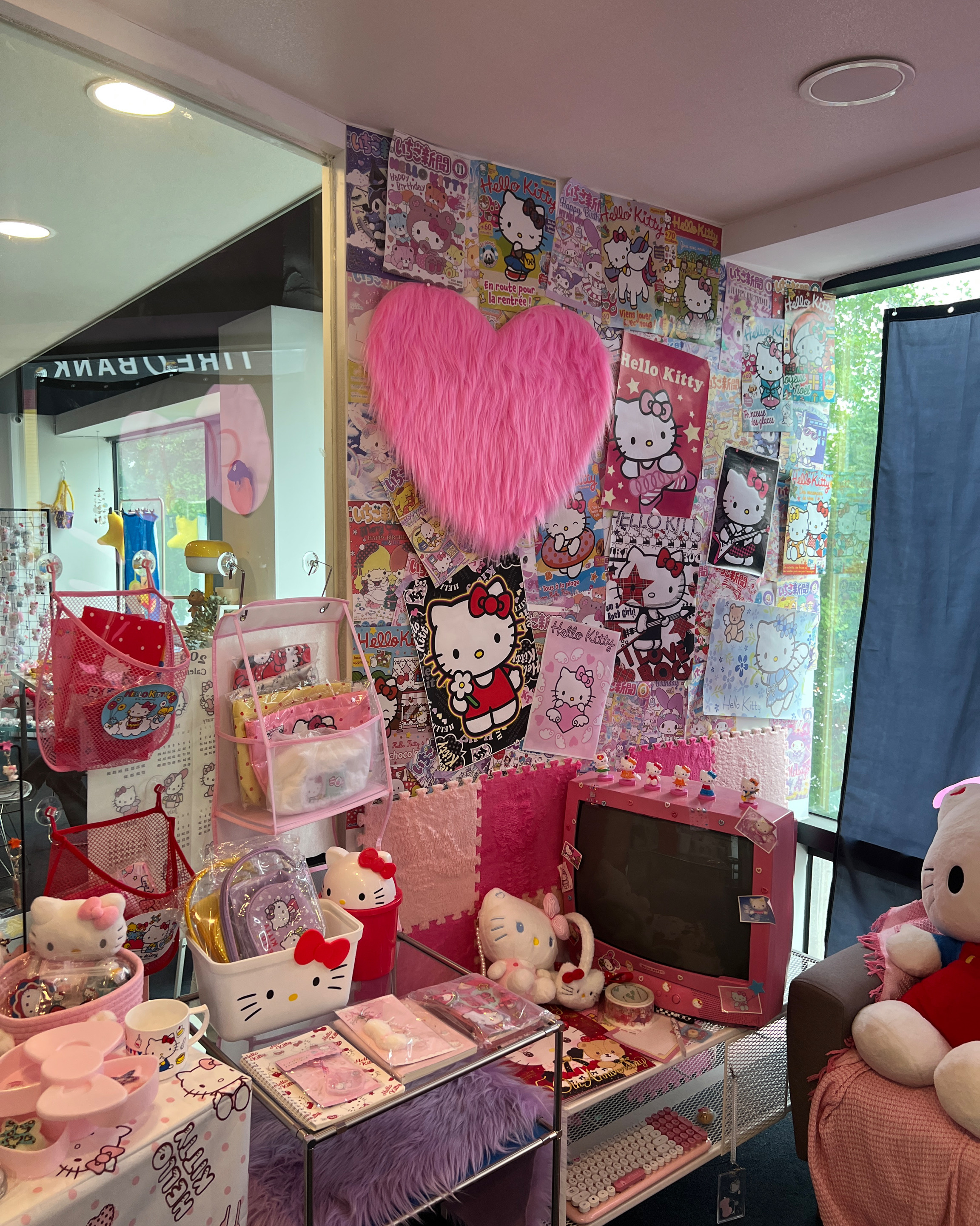 키티 좋아하시면 꼭 여기로 오세요! 키티 천국🎀 너무 귀엽고 사장님도 친절해요!!! - 대전 맛집 ttm