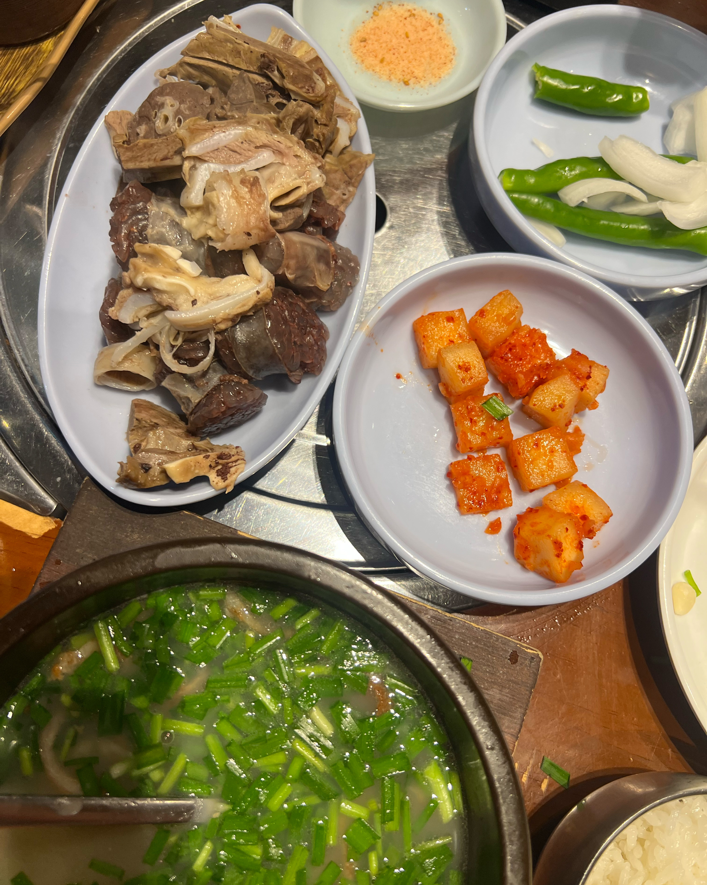 국밥먹고싶어서 찾아왓어요~~오랜만에 먹어도 맛있어용 - 대구 맛집 산더미 미성돼지국밥
