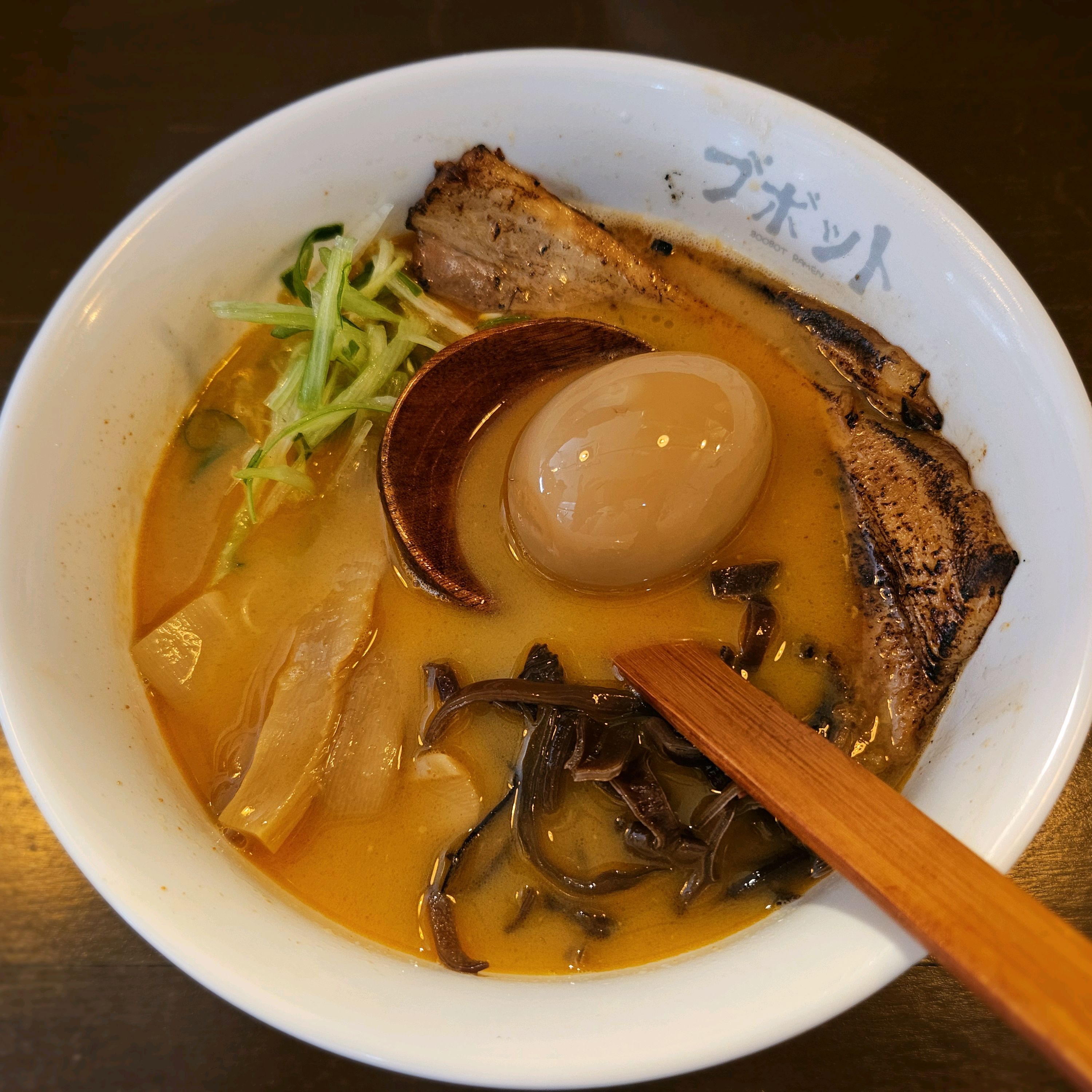 와이프랑 같이 가서 먹음 건강한맛이라 와이프 좋아함 난 건강한 맛이라도 맛 없음 싫은데 맛