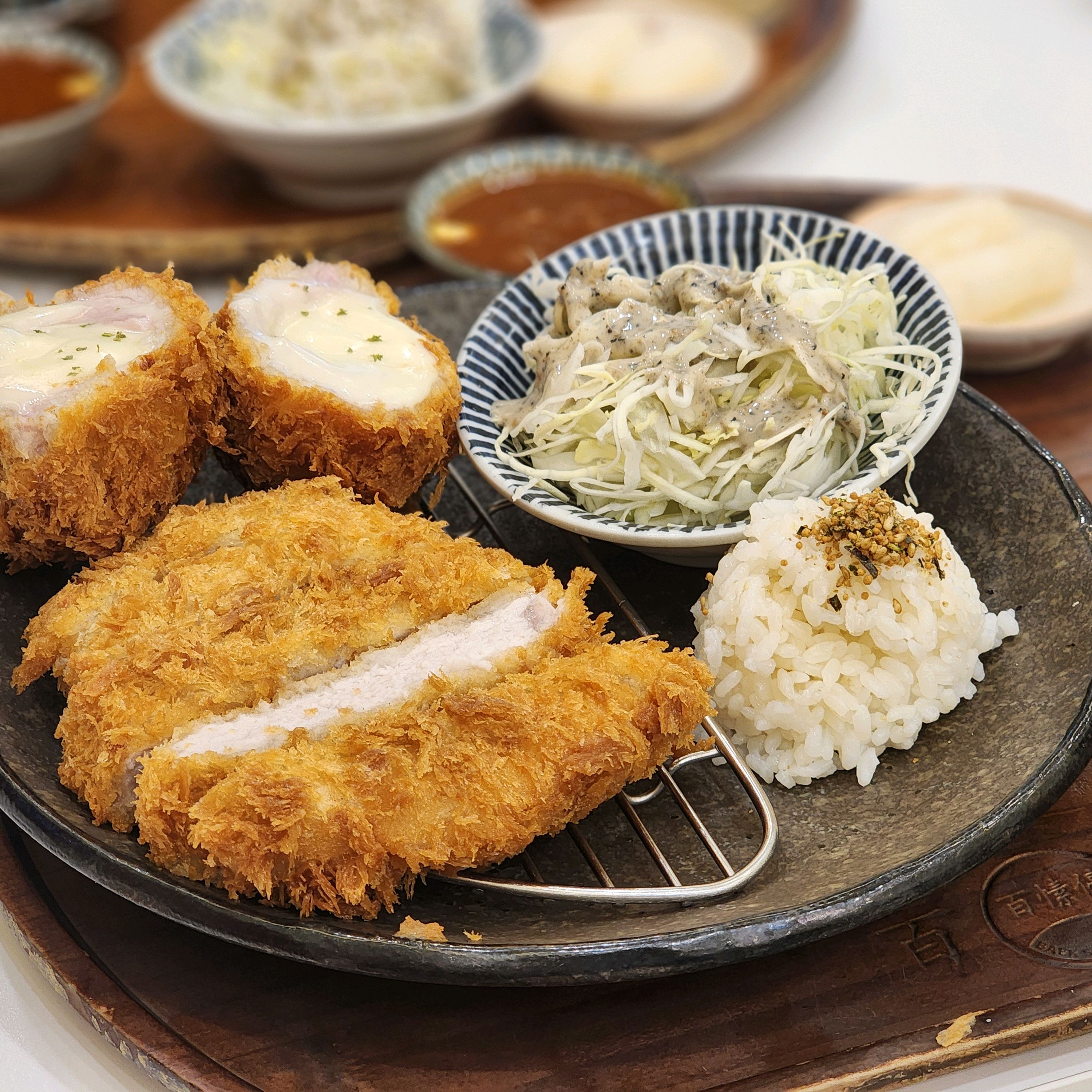 멘날 줄이 있어서 이제야 와본 백소정! - 서울대입구역 맛집 백소정 서울대입구역점