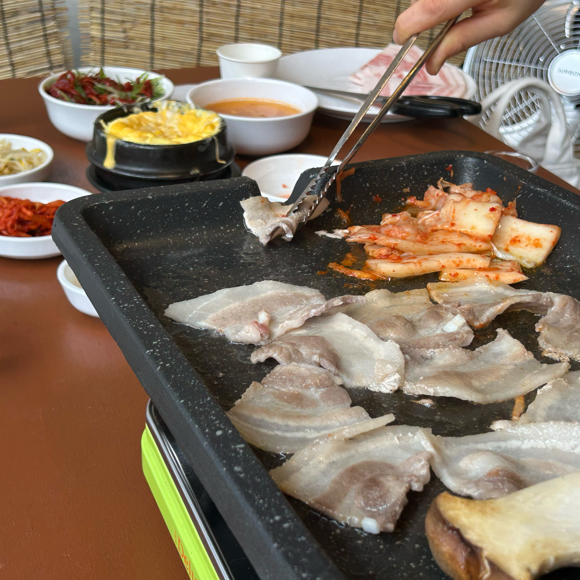 평상에서 먹는 냉삼~~ 나름 느좋입니다 - 대전 맛집 행운 대전 월평