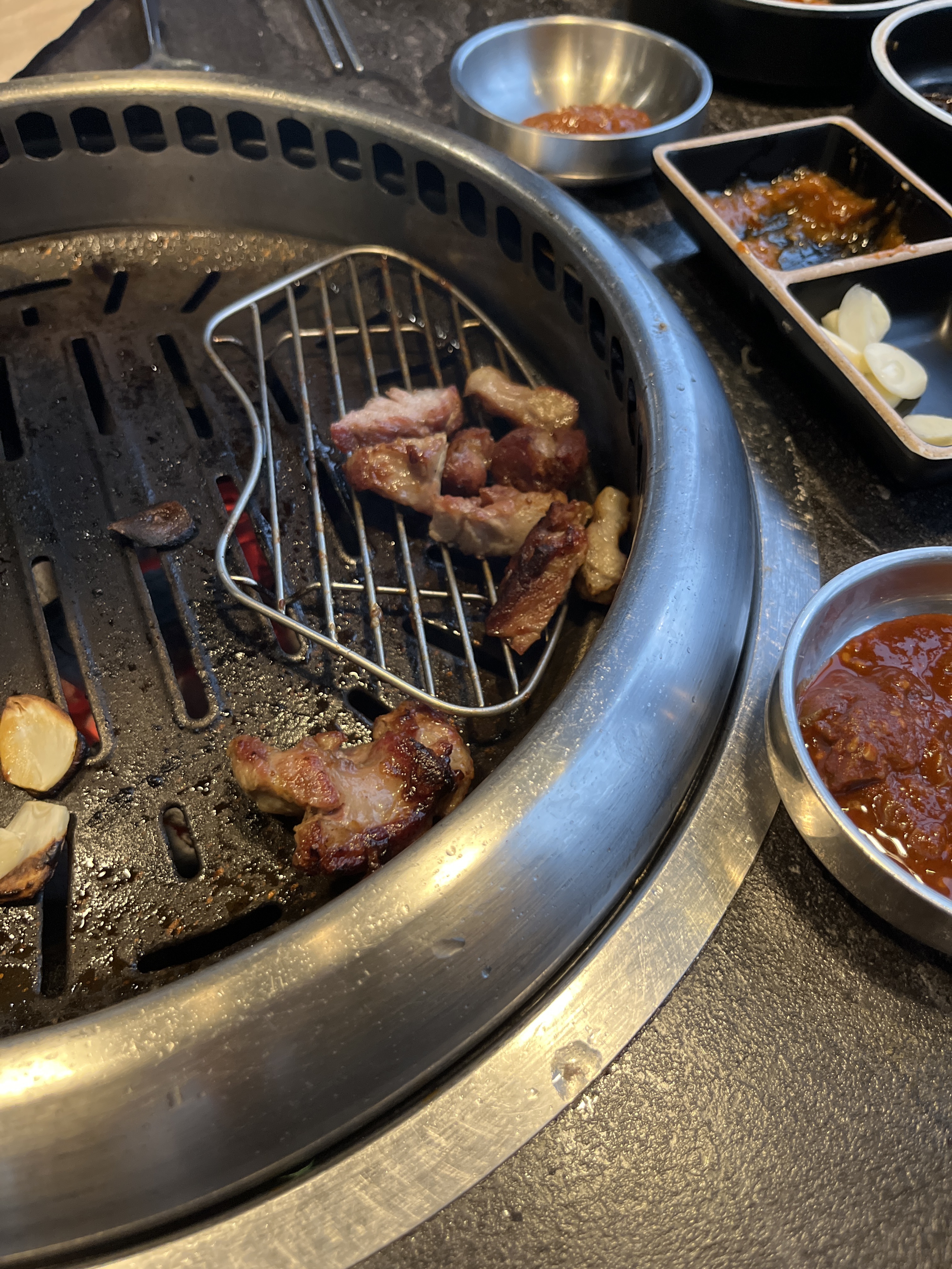다먹어서 사진이 이것밖에 없네요ㅠ - 제주 맛집 돌담흑돼지 중문점