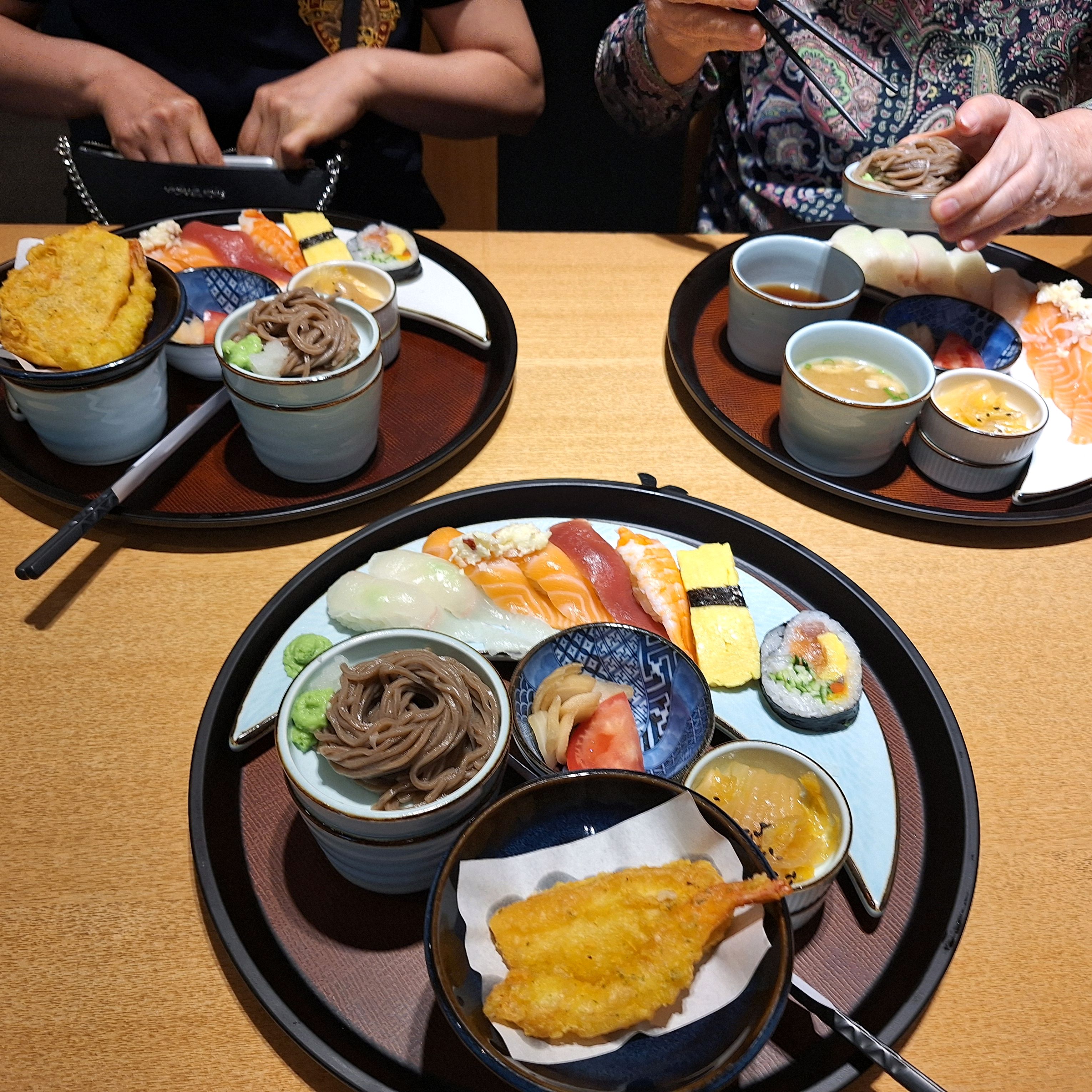 신선하고 가성비 좋은 맛집이예요. - 대전 맛집 상무초밥 둔산점
