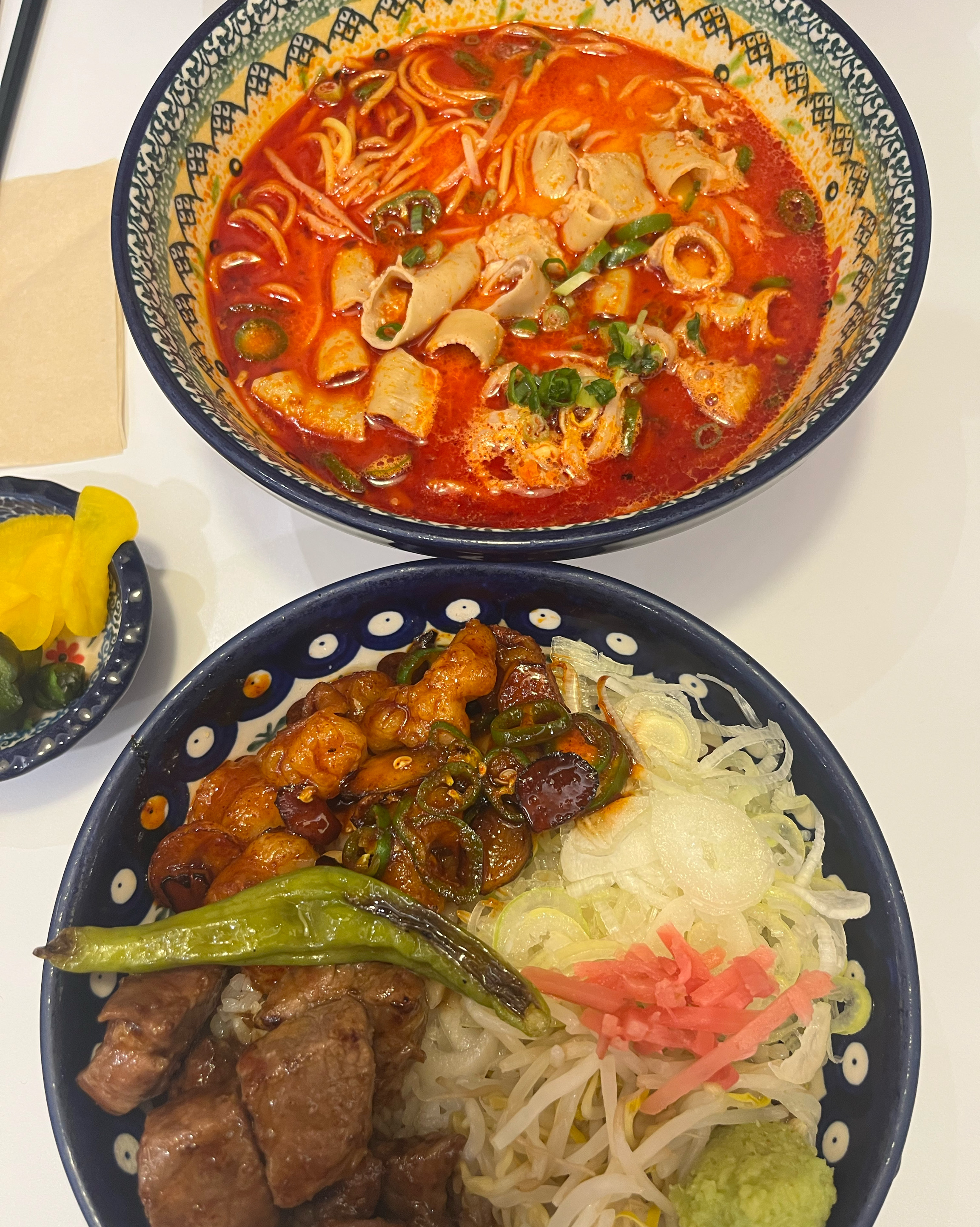양이 정말 많고 분위기도 좋고 직원분이 매우 친절하셔서 기분 좋게 식사했습니당!!!! 재방