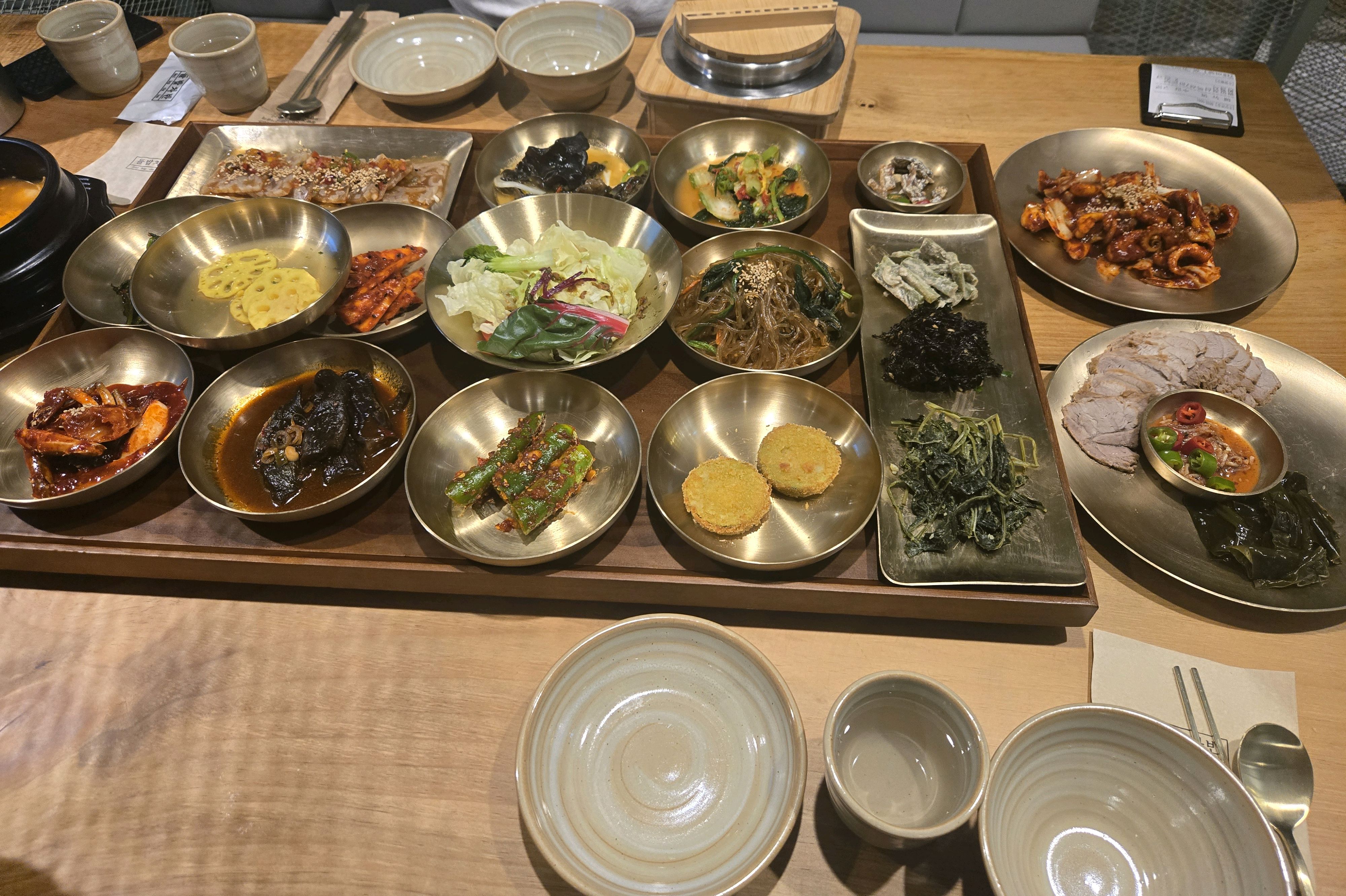 처음 와보는데 새로 생겨서 그런지 깔끔하고 음식도 아주 빨리 나와요!!  쭈꾸미 너무 맛있