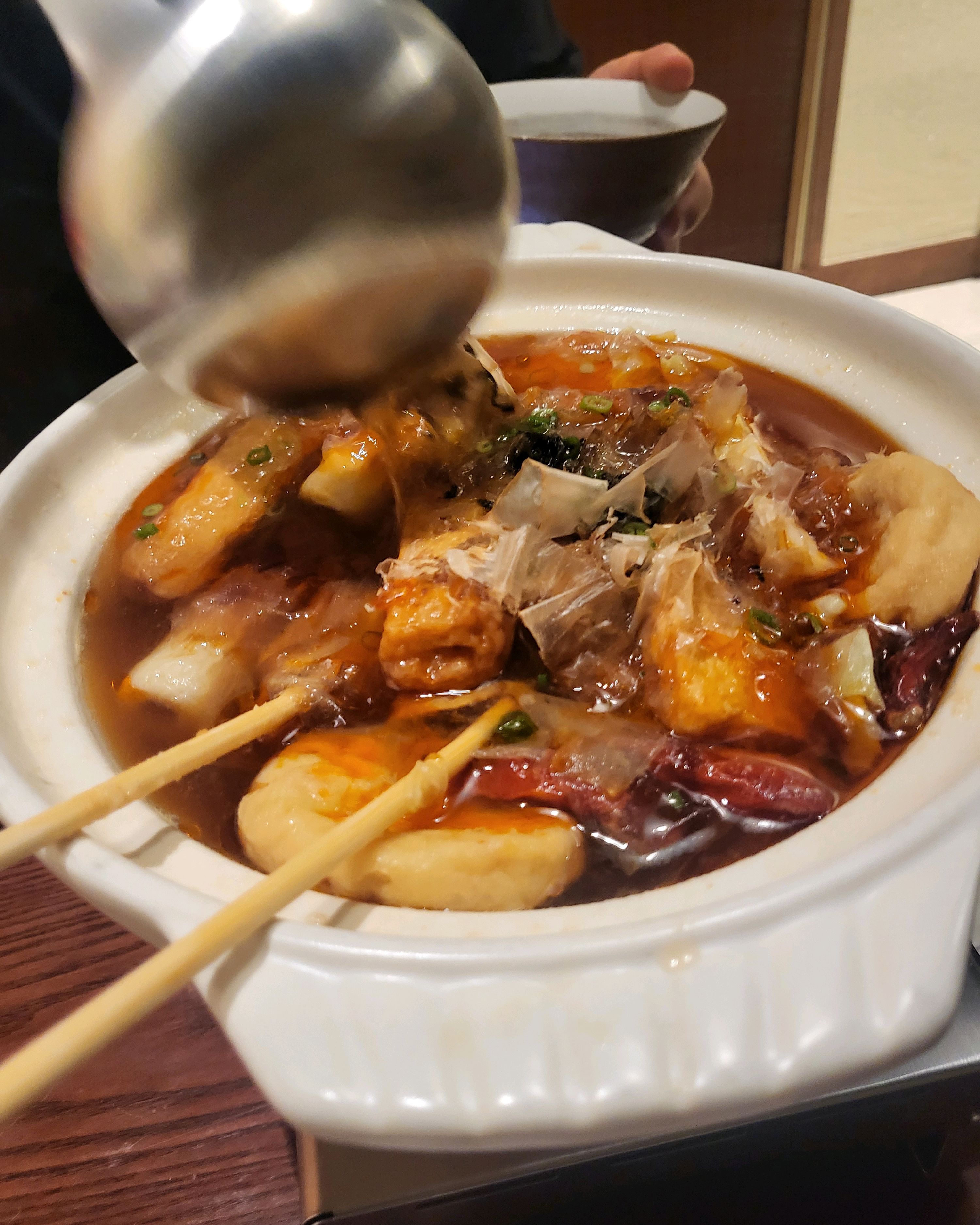 분위기 좋아요~ 급 비오고 기온떨어져서 오뎅나베 시켰는데 너무 맛있어요!! : ) - 대구 맛집 이자카야 와코안 수성범어점