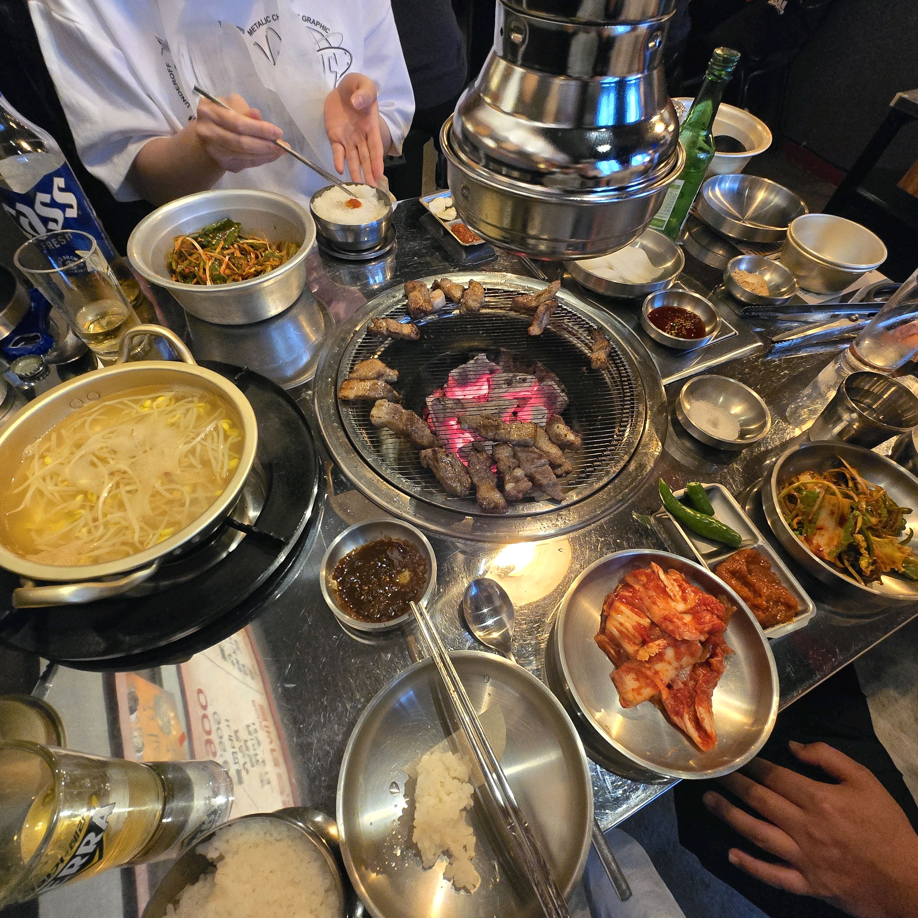 와! 고기도 부드럽고 빠르게 나와서 좋아요! 초벌되어서 나오기때문에 금방 익어서 빨리 먹을