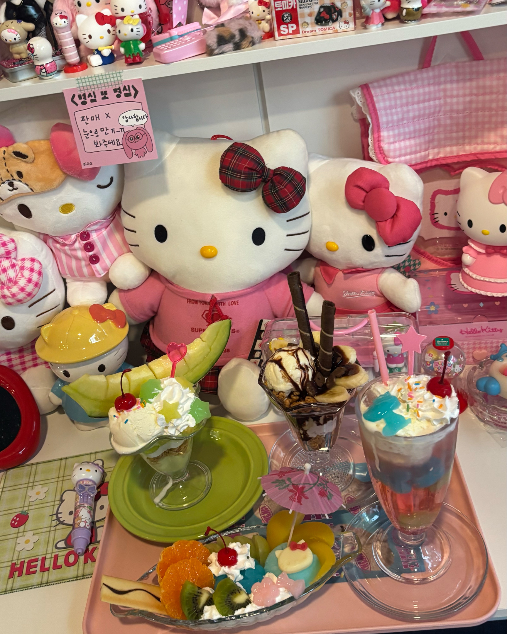 오랜만에 방문햇는데 전보다 사람이 되~~게 많아졌어요!ㅠ 그래서 오실때는 평일에 오시는거 