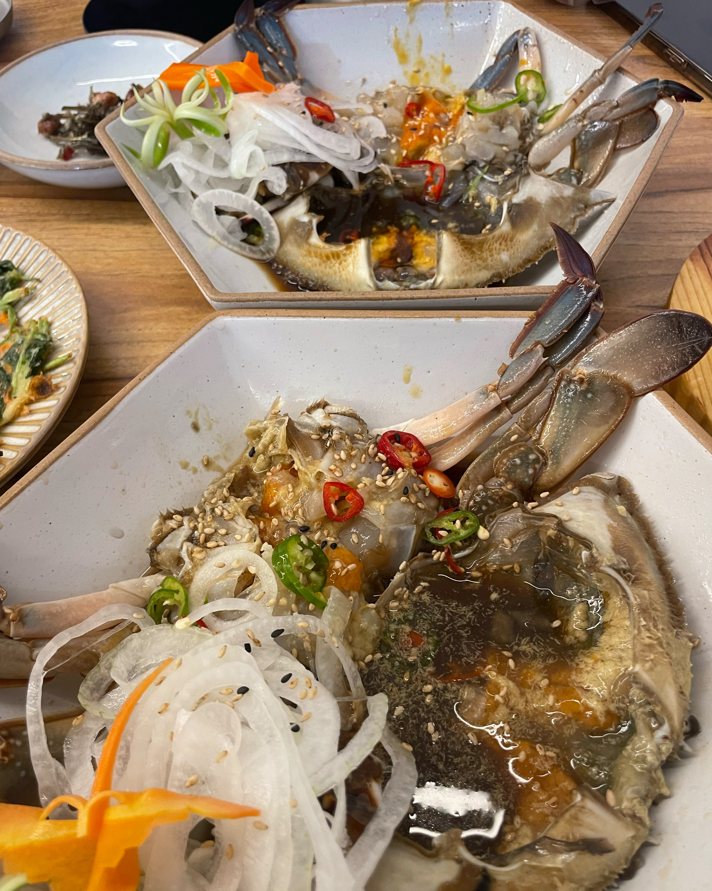 너무 맛있어요 ㅜㅜ 살면서 먹은 게장 중 제일 맛있는 것 같습니다 구성도 너무 좋아요 ㅎㅎ