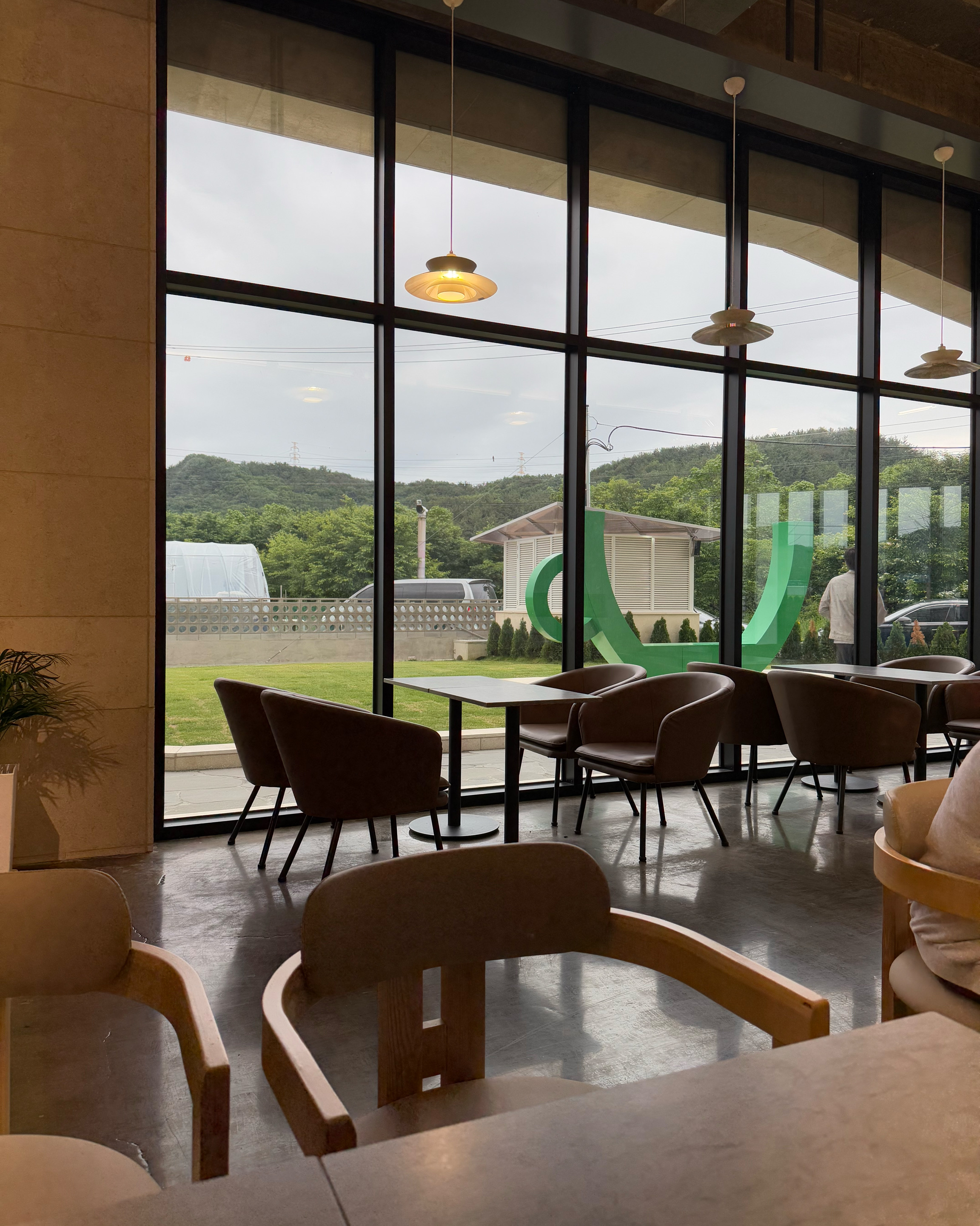뷰가 진짜 이뻐요❤️ - 대전 맛집 cafe N&D