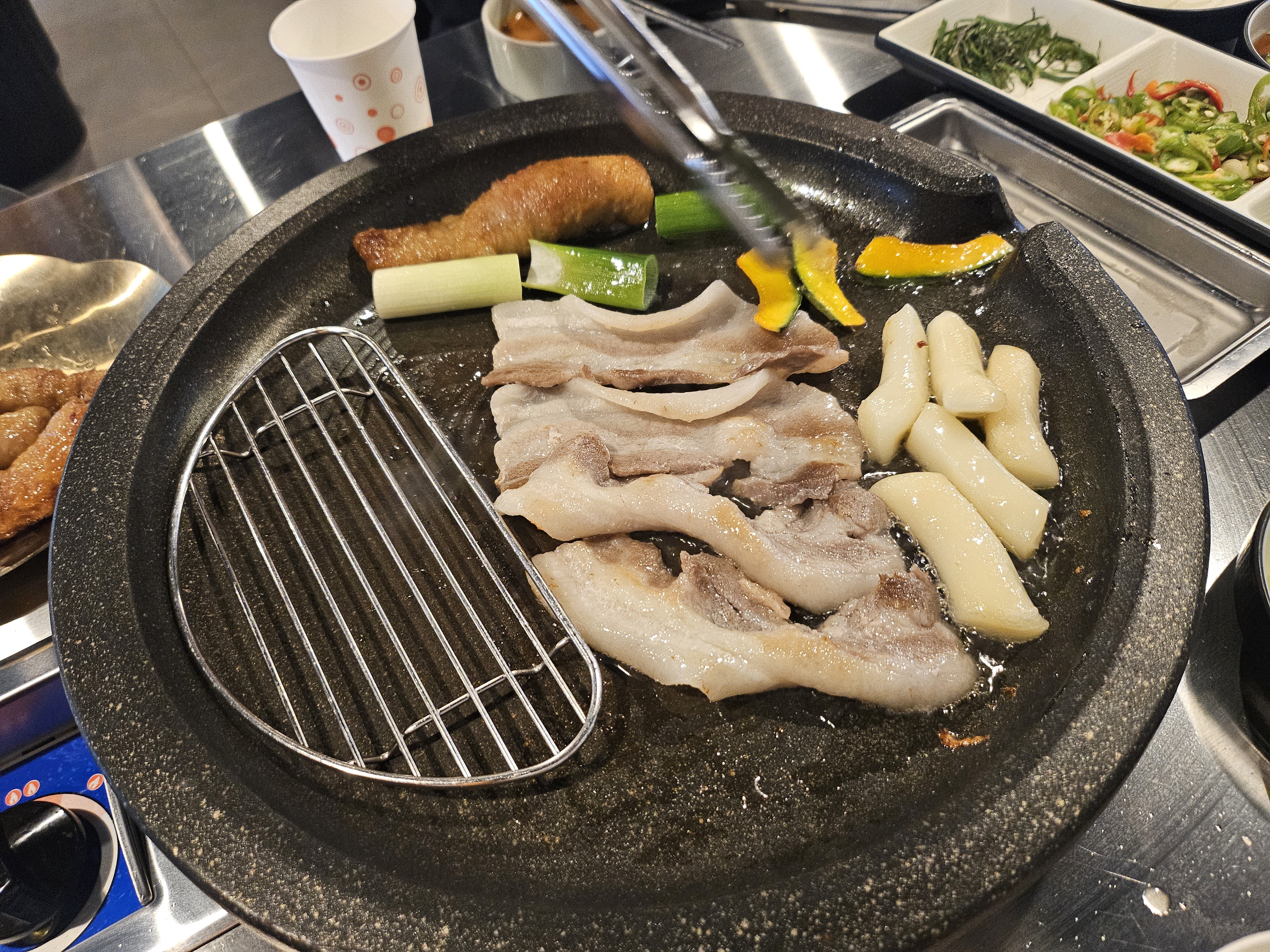 비오는 날 막창먹고 싶어서 왔어요. 줄서서 먹는다는 연막창이 집근처에 생겨서 너무 좋아요