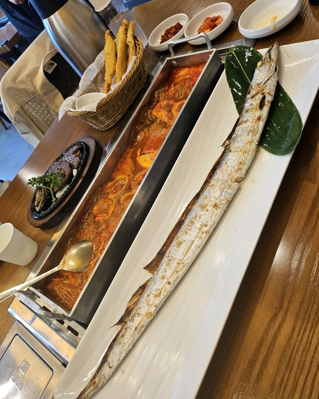 왠만하면 인정하지 않지만 - 제주 맛집 한라갈치 중문점