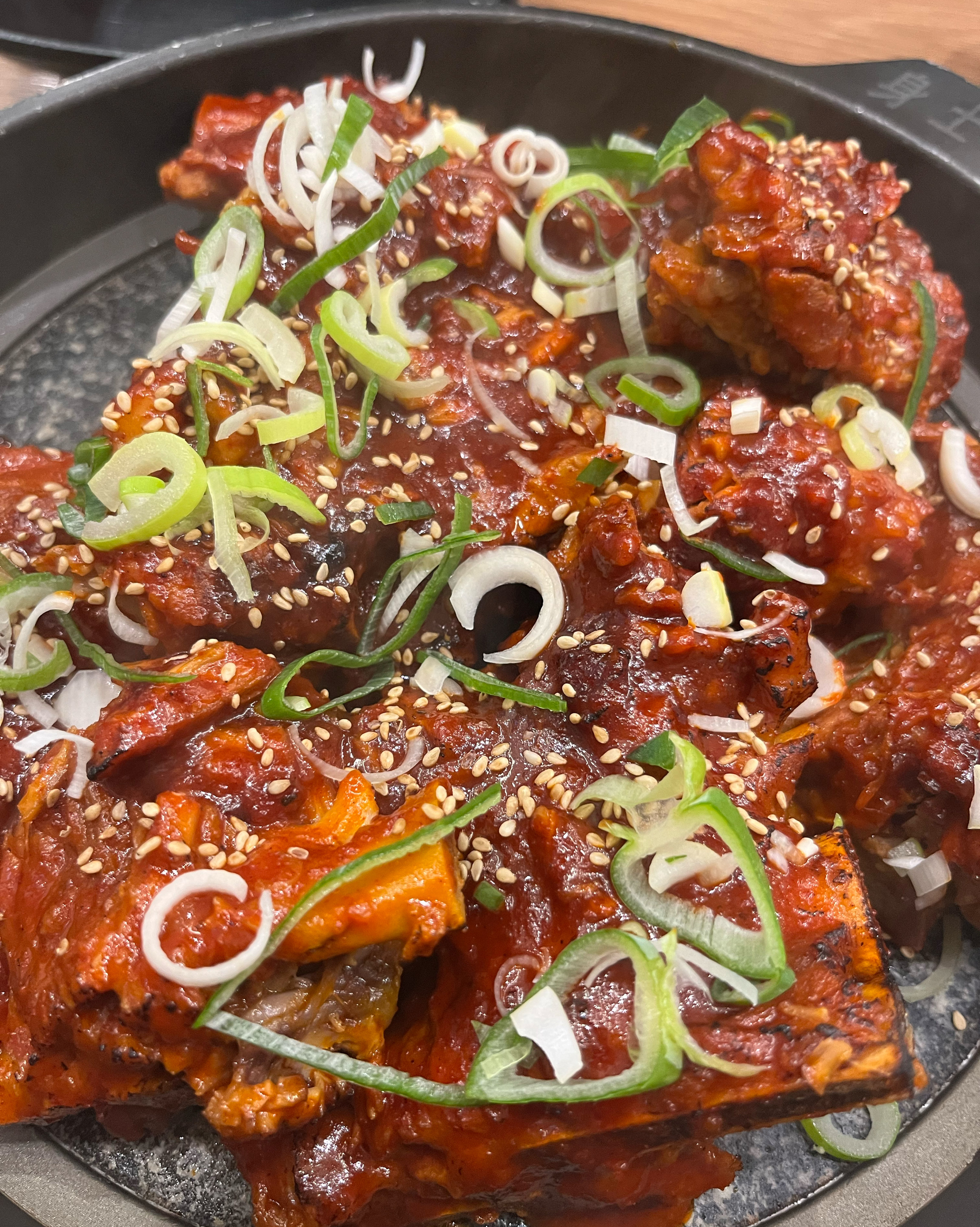 보통맛 시켰눈데 넘 맛있어요 - 대전 맛집 조프로뼈구이 관평점