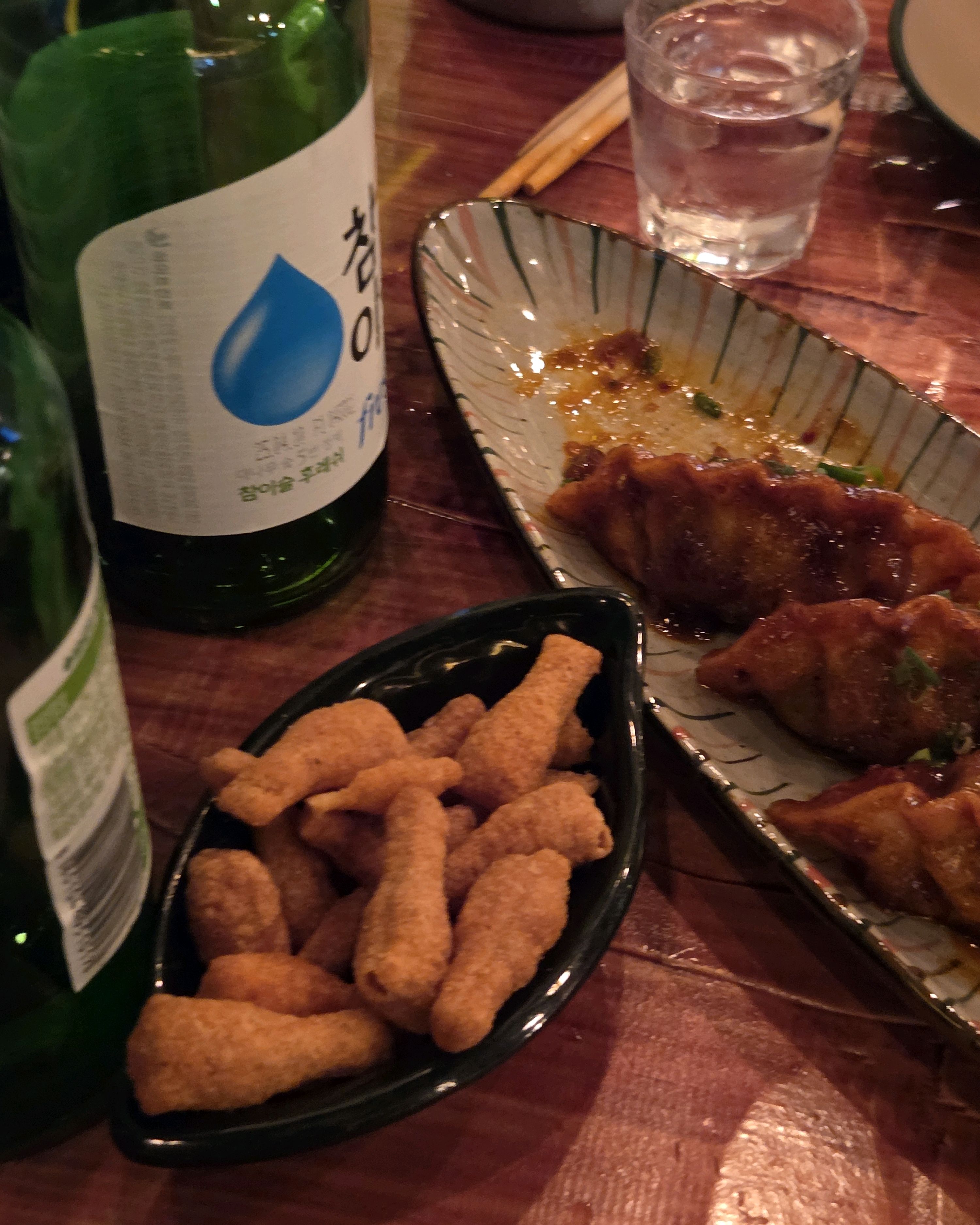 서빙해주시는 직원분 너무 예쁘시고 친절하셔서 친구랑 기분좋게 술 마시고 왔네요 추천드려용 - 구월동 맛집 코코스키 구월본점