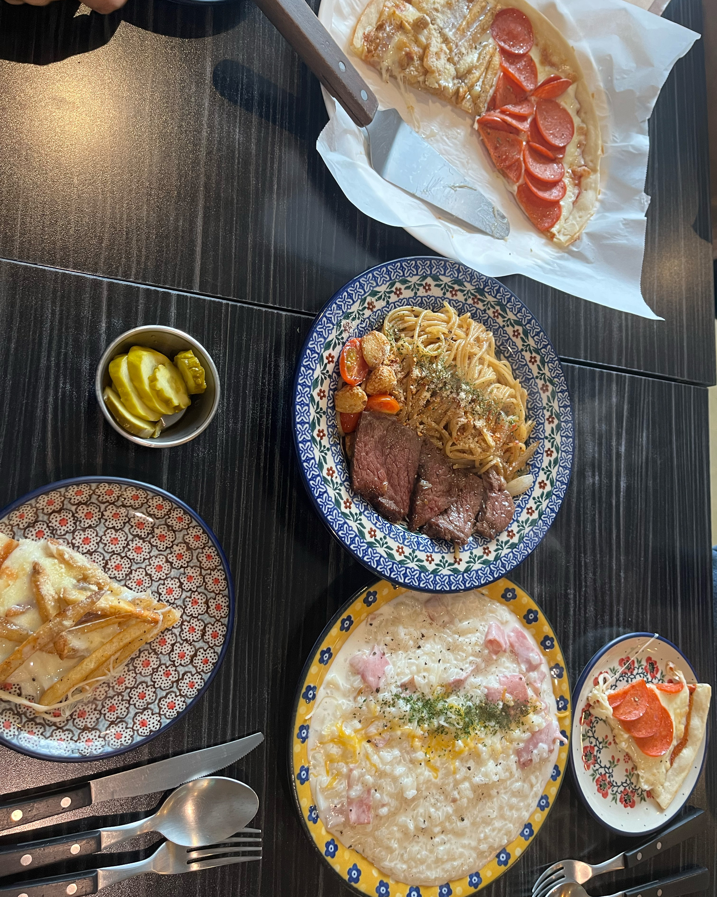 분위기도 좋고 플레이팅과 맛 모두 최고입니다!! 너무 맛있어요 - 대전 맛집 씨멘트 궁동충남대점