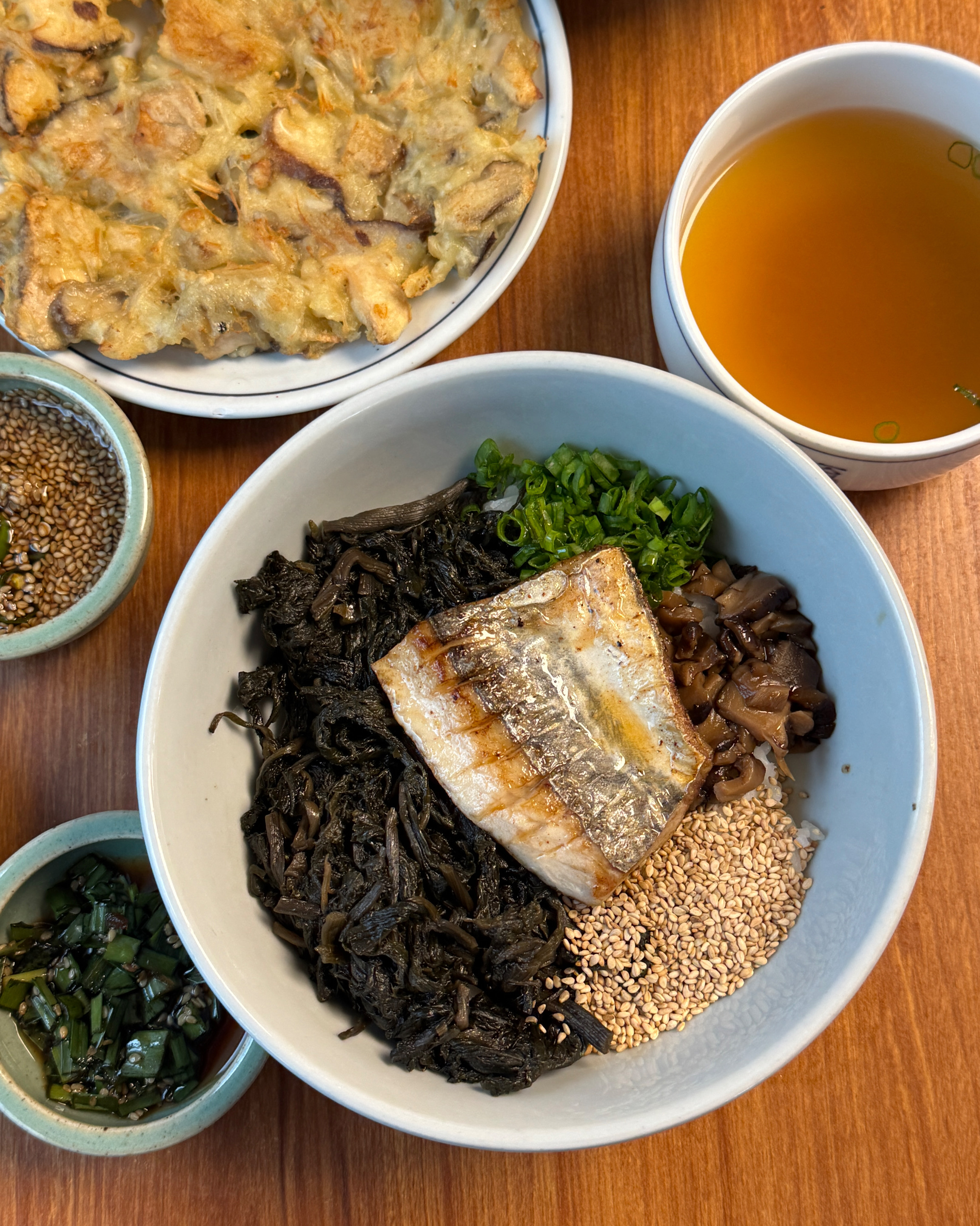 건강한 맛 그리고 생각보다 양이 많아 - 대구 맛집 향택