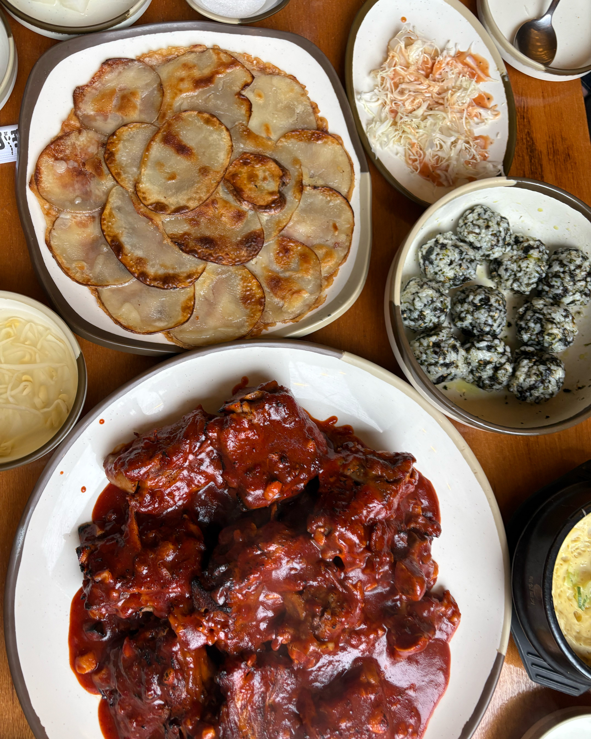 뼈구이 너무 맛있었어요! 주먹밥이랑 감자전이랑 같이 먹으면 더 맛있어요 - 대구 맛집 종로백탄뼈구이 갑오일맥
