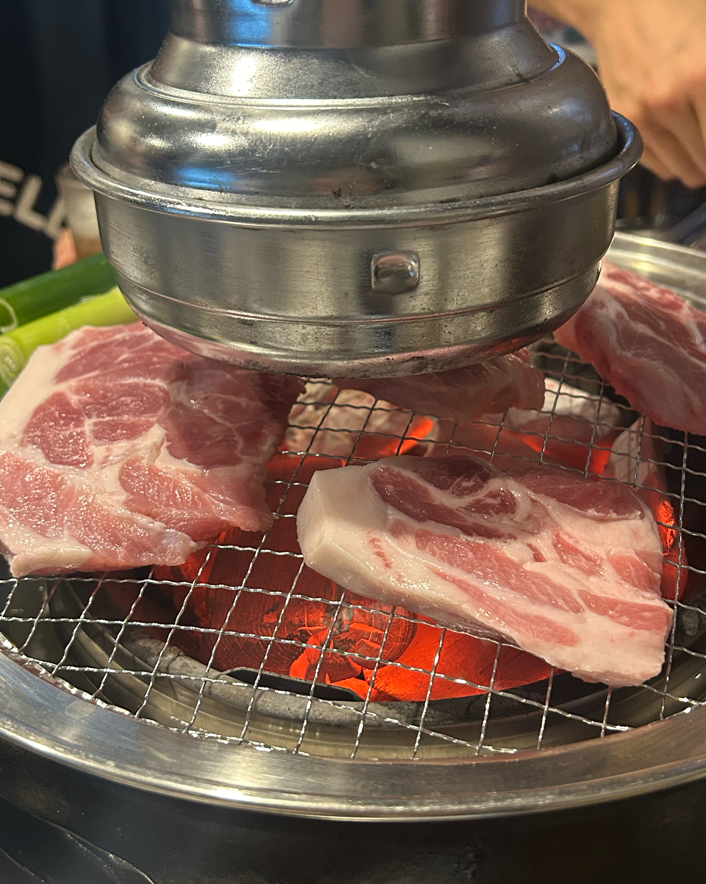 고기가 두툼하고 맛있어요! 직원분들도 친절하고 가게가 깔끔합니다! 저희가 올땐 주말 저녁이