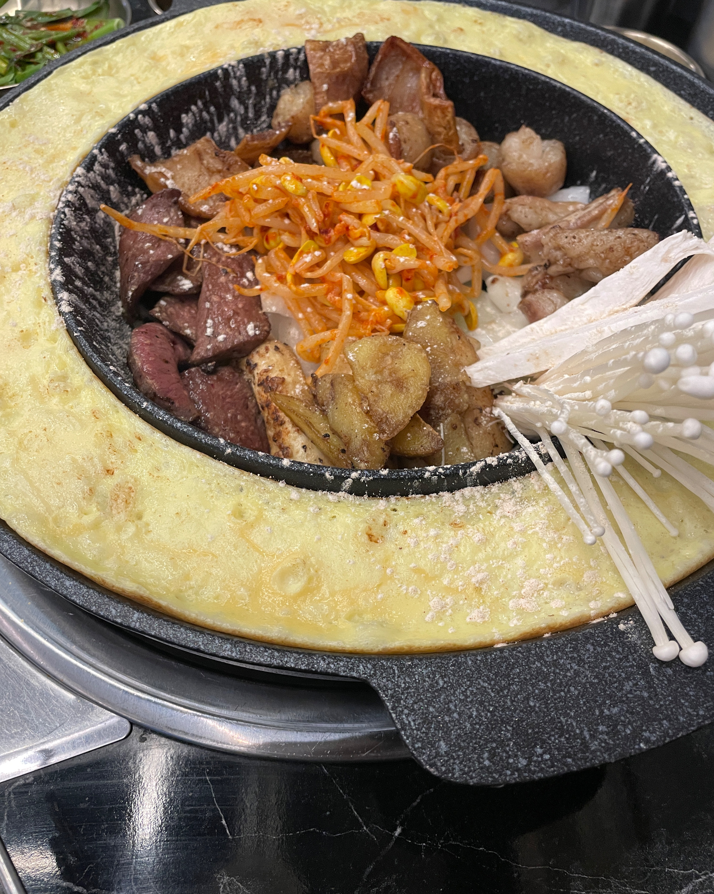 처음 방문인데 사장님께서 너무 친절하게 웨이팅 받아주시고 지나갈때마다 인기가 많은 곳이라