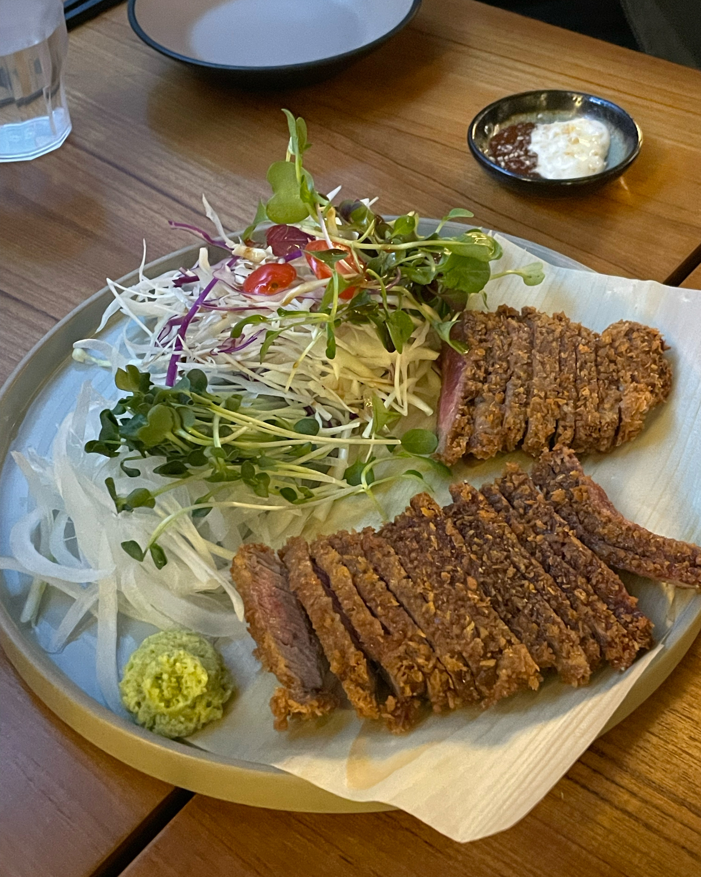 양도 많고 분위기도 너무 좋아요 !! - 홍대 맛집 호요 홍대점