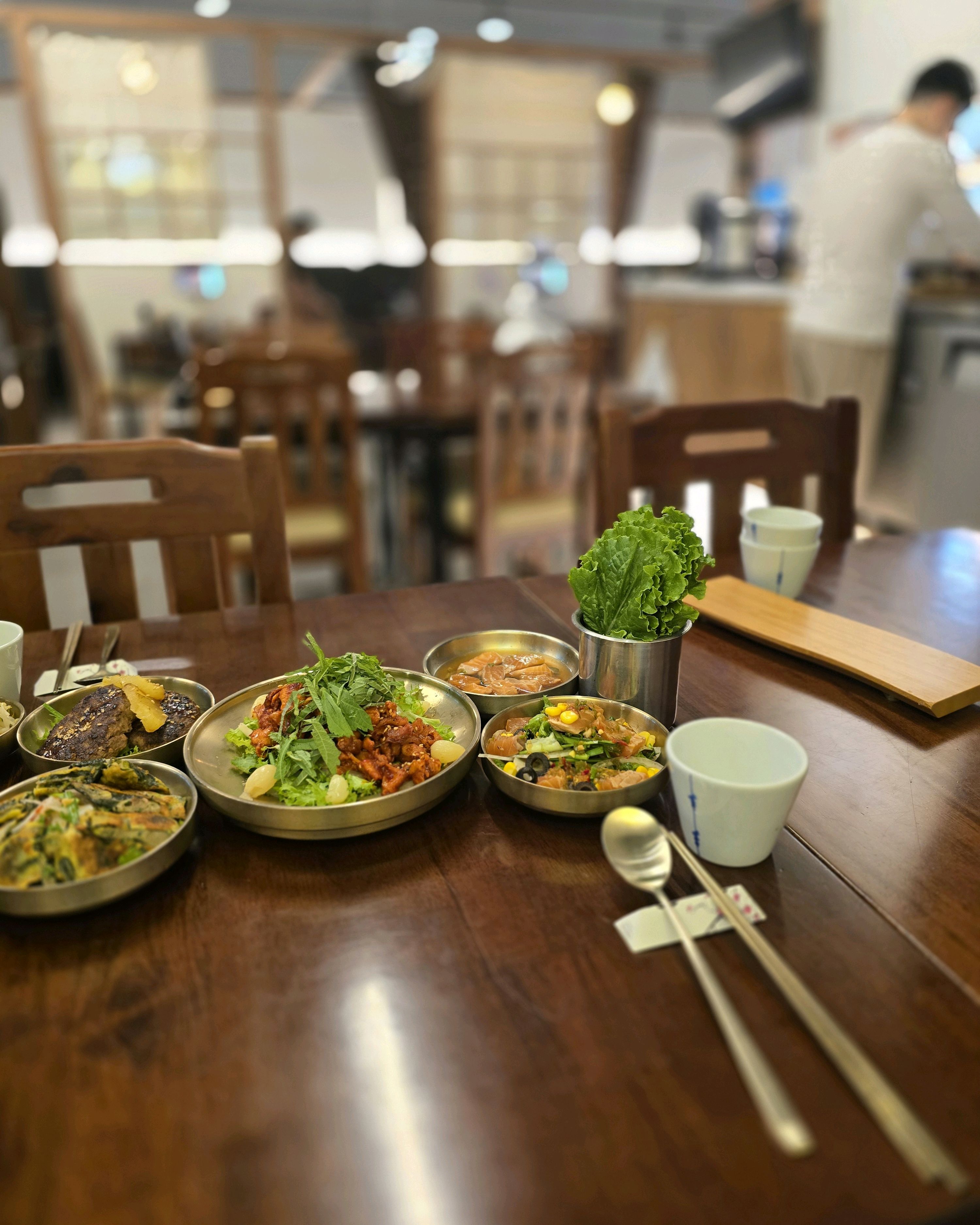 음식이 너무 깔끔하고 사장님께서 직접 아침부터 요리를 하고 재료도 선정하신다고 하여 방문을