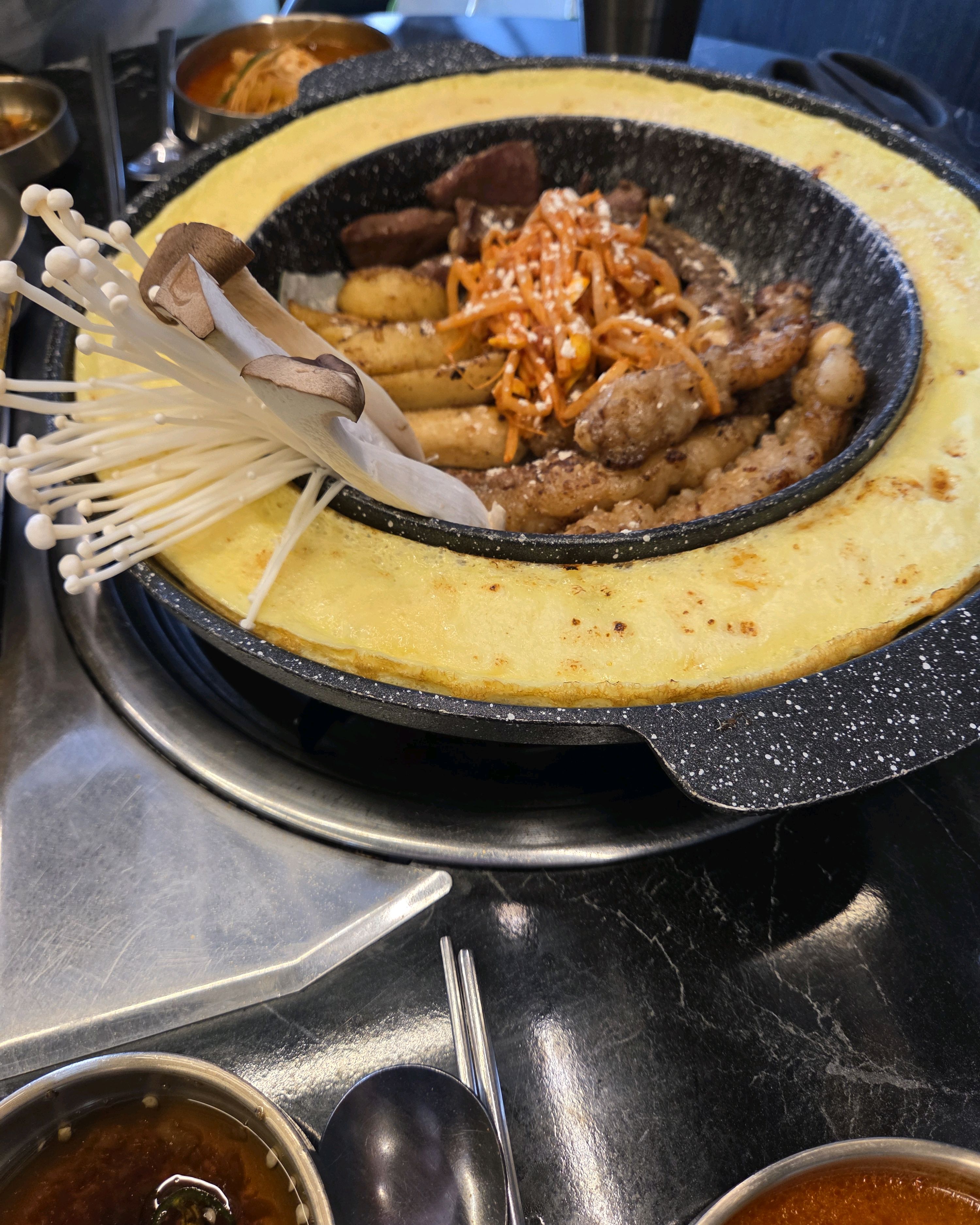 계란크러스트와 함께 곱창, 대창 정말 잘 먹었어요^^ - 구월동 맛집 욕망의곱창 구월점