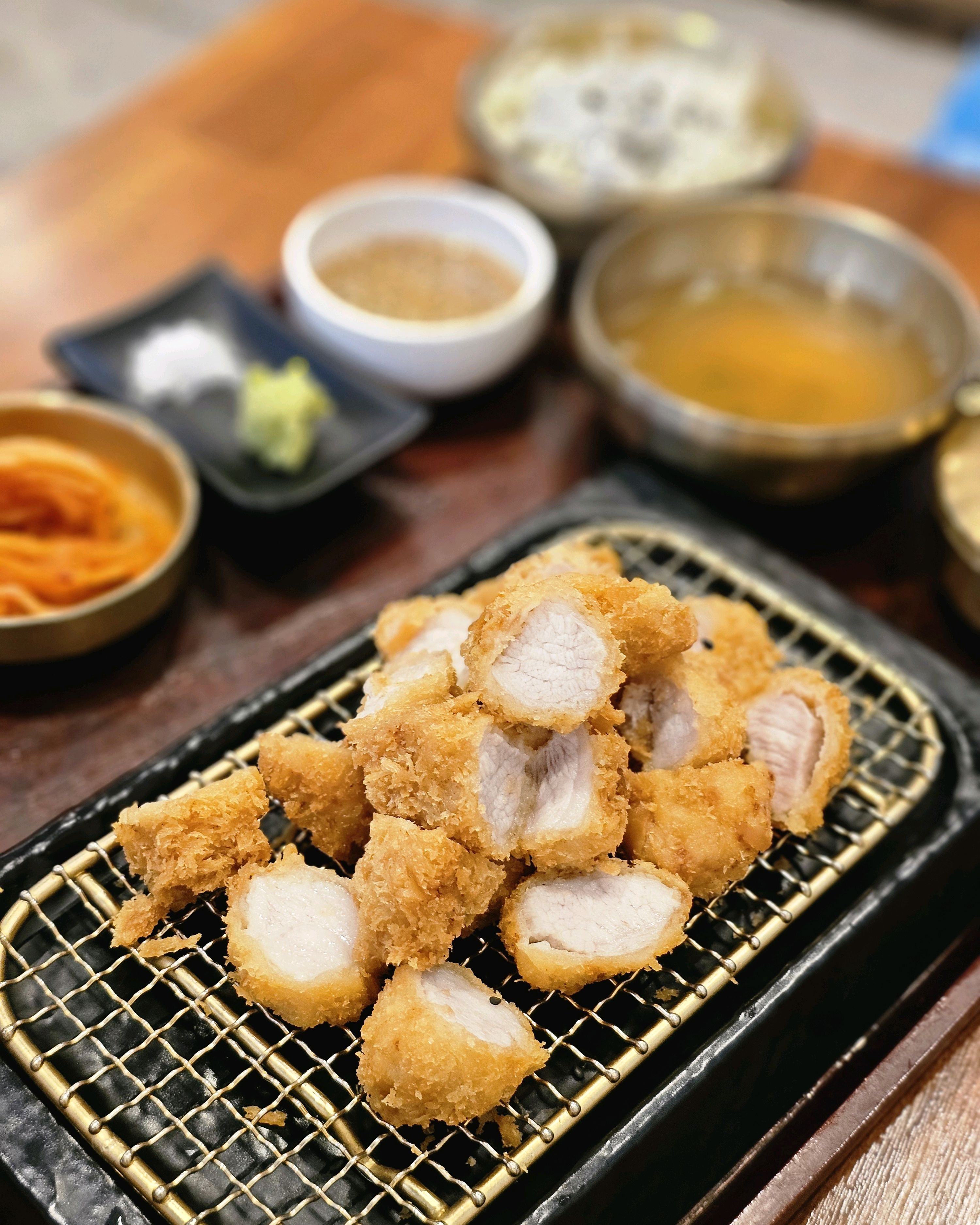 숯불향이 완전 가득 ~~ 질기지않고 완전 부드러워서 입안으로 쏙쏙 잘 들어가는 ㅎㅎㅎ 밑반